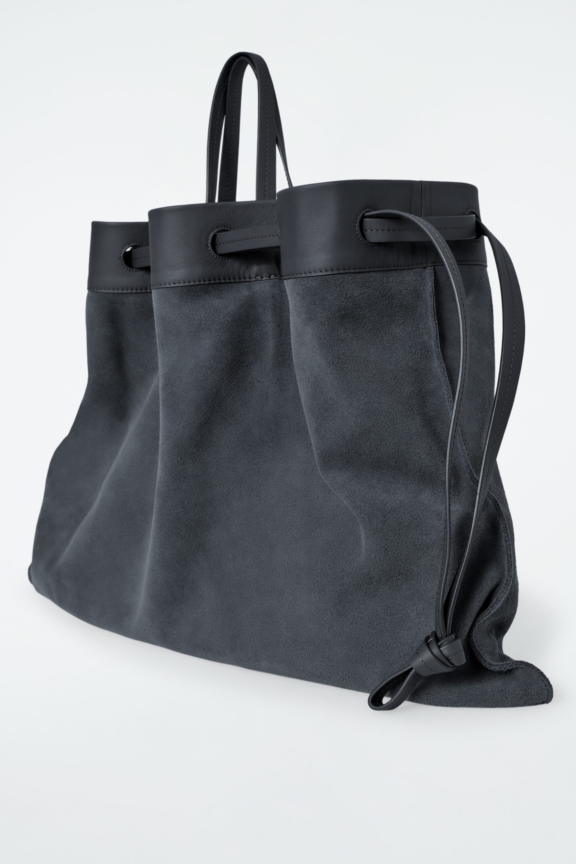 SUEDE DRAWSTRING TOTE BAG - ANTHRACITE | COS