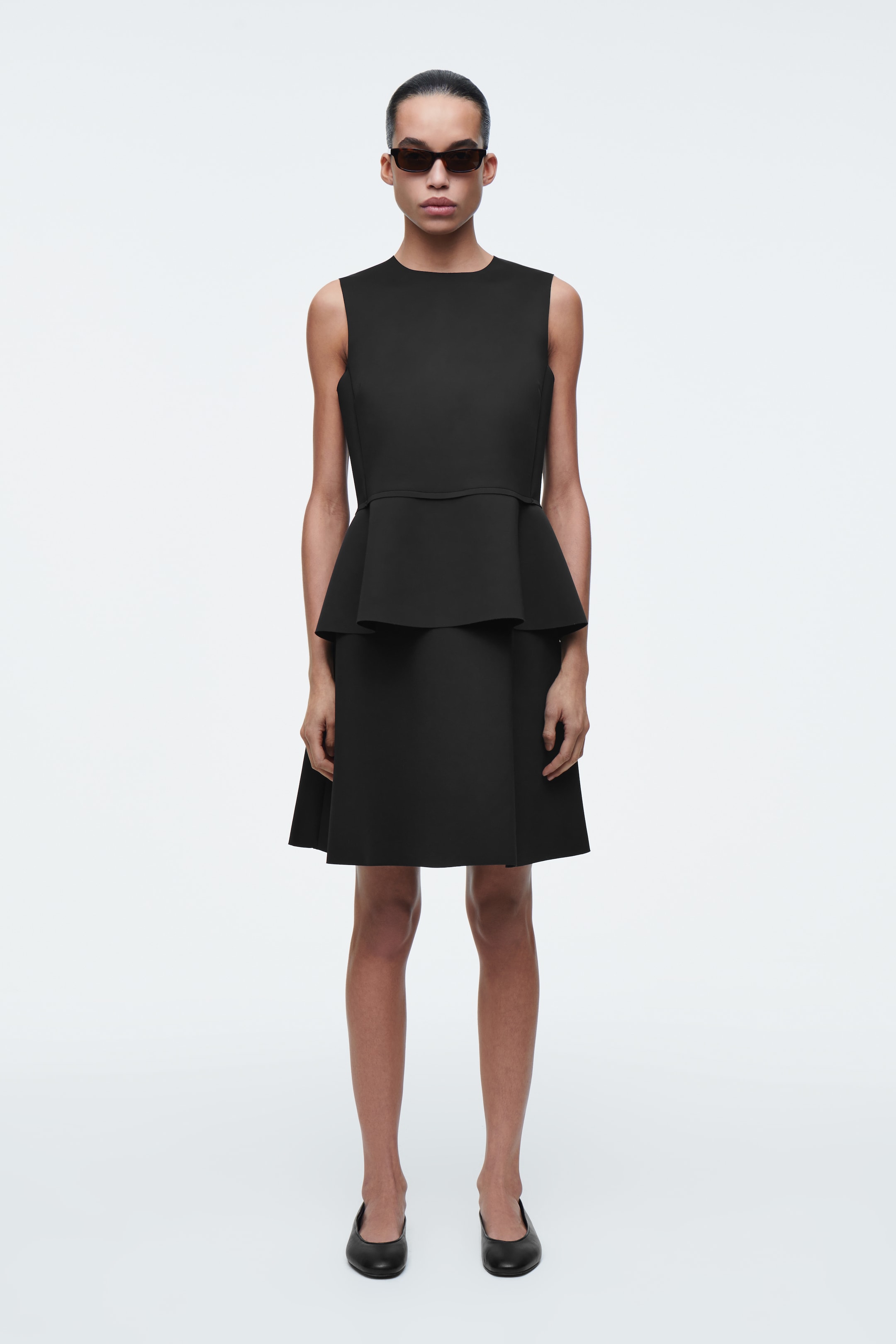 View larger image: A-LINE SCUBA MINI SKIRT - BLACK - Ladies | H&M GB 1