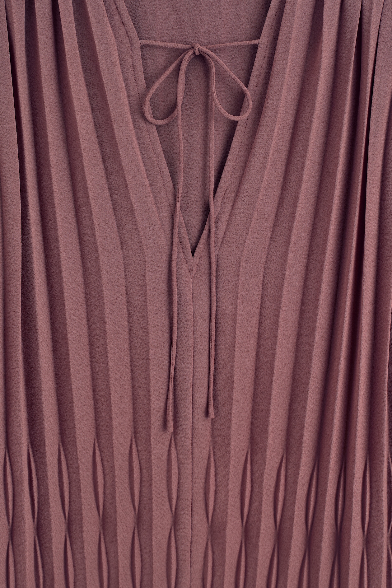TIE-FRONT PLEATED GEORGETTE BLOUSE — RUST