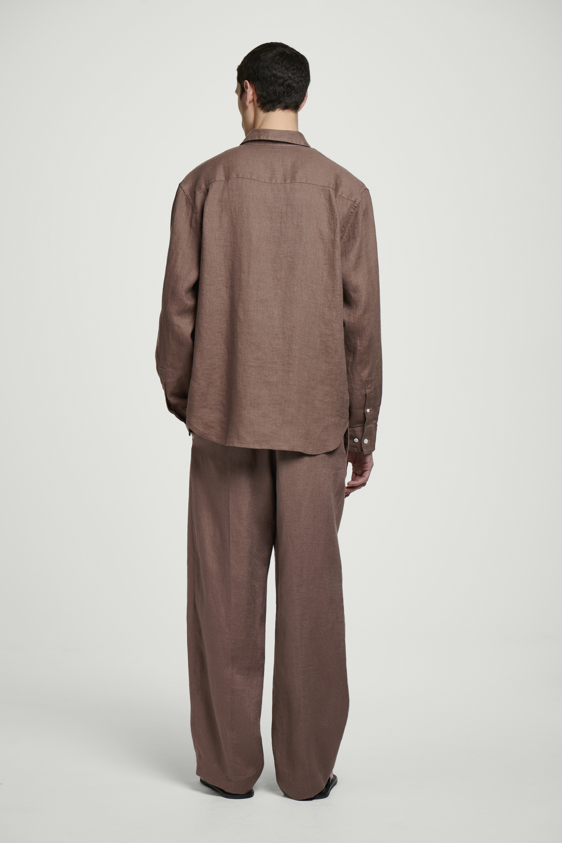 Visualizza immagine più grande: CAMICIA IN LINO DAL TAGLIO RILASSATO - TALPA - UOMO | H&M IT 5
