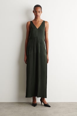 GATHERED PLEATED V-NECK MAXI DRESS — DARK GREEN 1