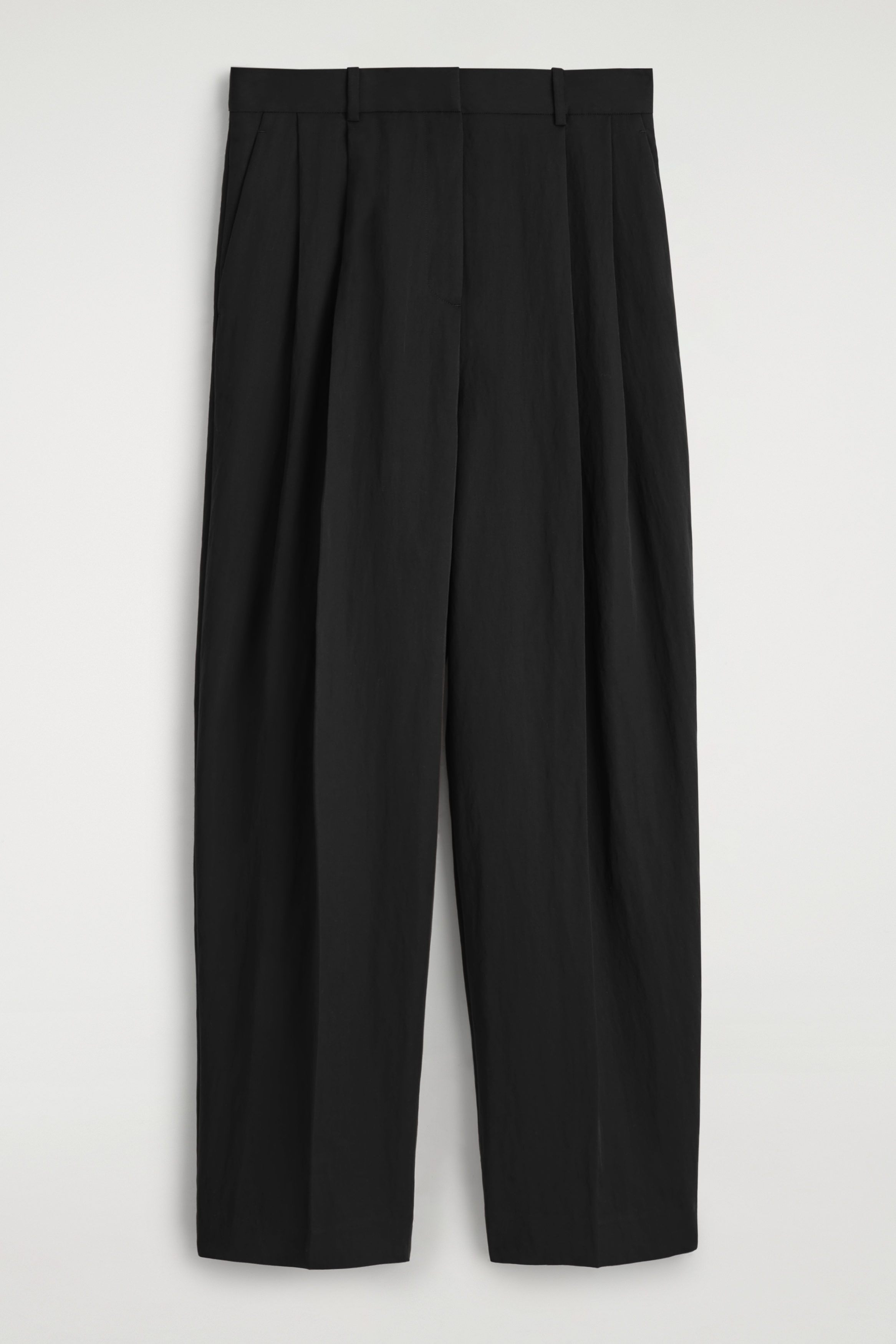 PLEATED BARREL-LEG CHINOS - BLACK | COS