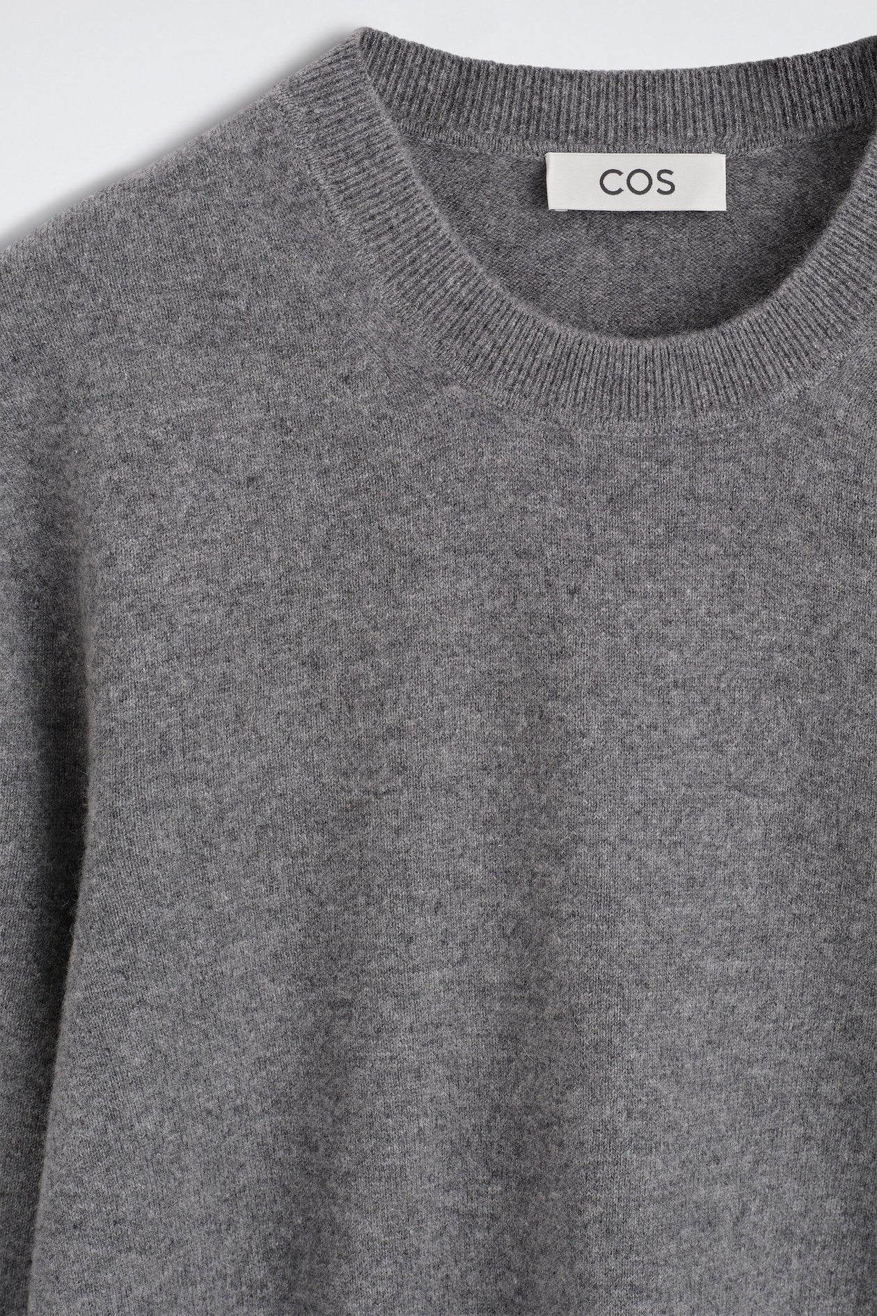 PURE CASHMERE CREW-NECK SWEATER — GRAY MÉLANGE