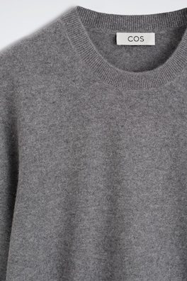 PURE CASHMERE CREW-NECK SWEATER — GRAY MÉLANGE 6