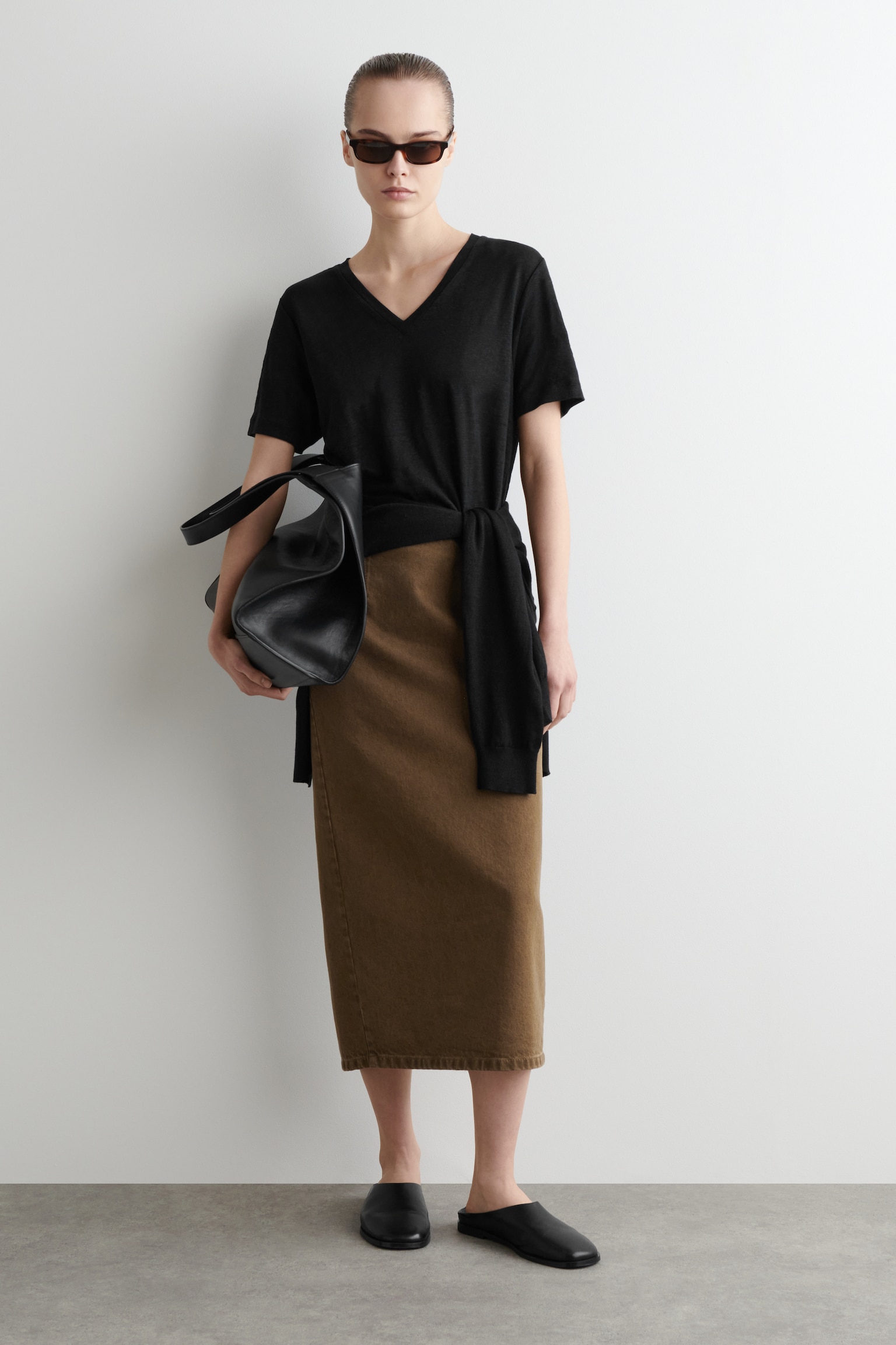 CAMISETA DE LINO CON CUELLO DE PICO - NEGRO/VERDE CLARO/BLANCO - 4