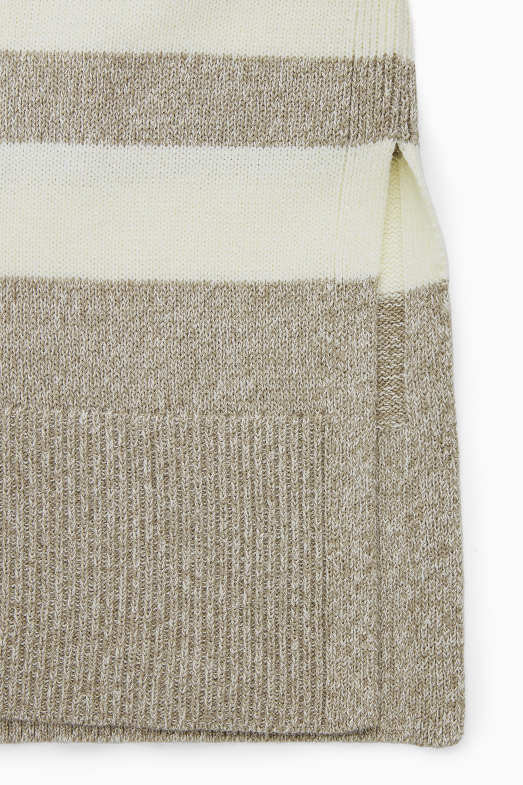 StillMedia/DescriptiveDetail