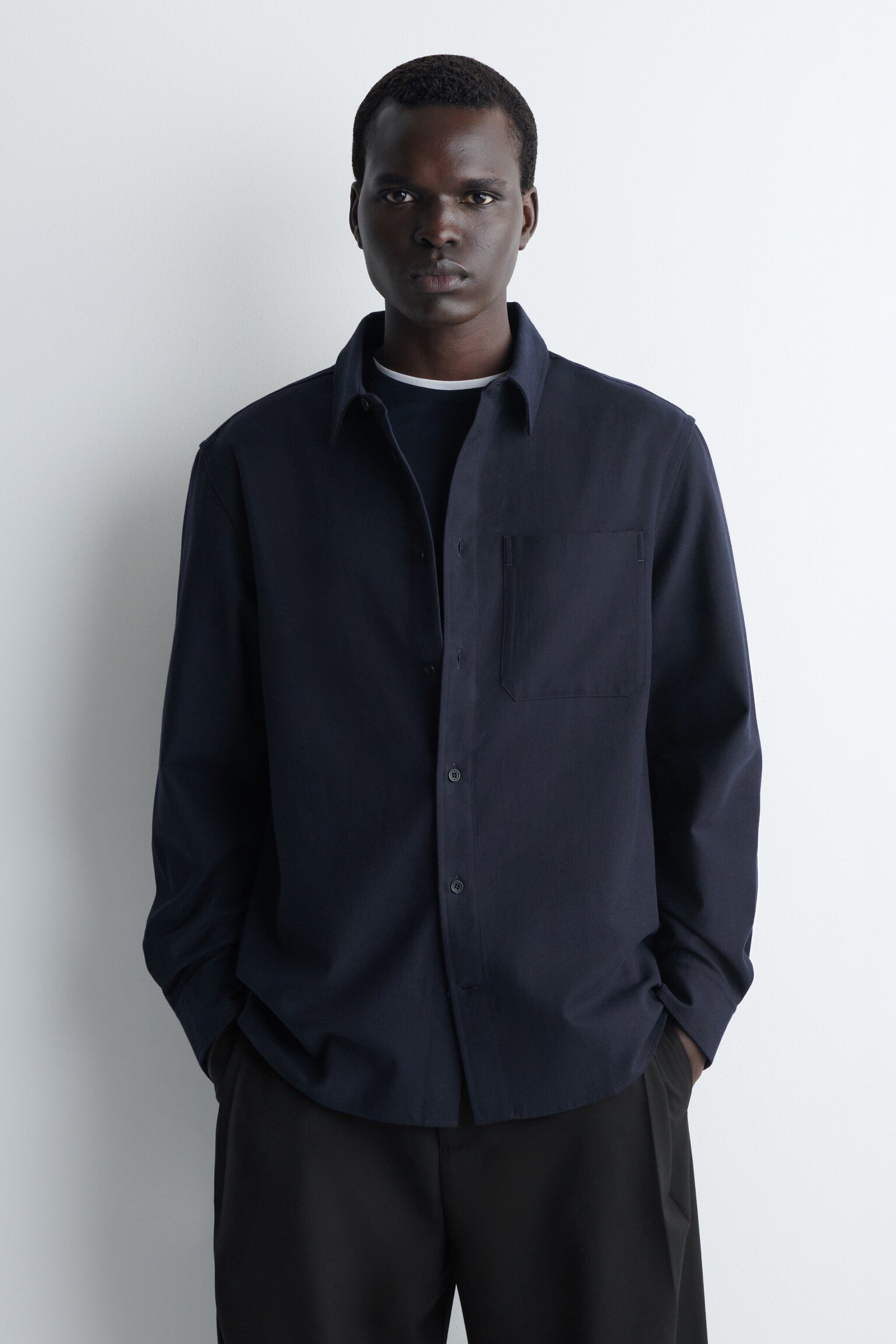 LOCKERES HEMD AUS GEBÜRSTETEM BAUMWOLL-MIX - NAVYBLAU/GRAU - 2
