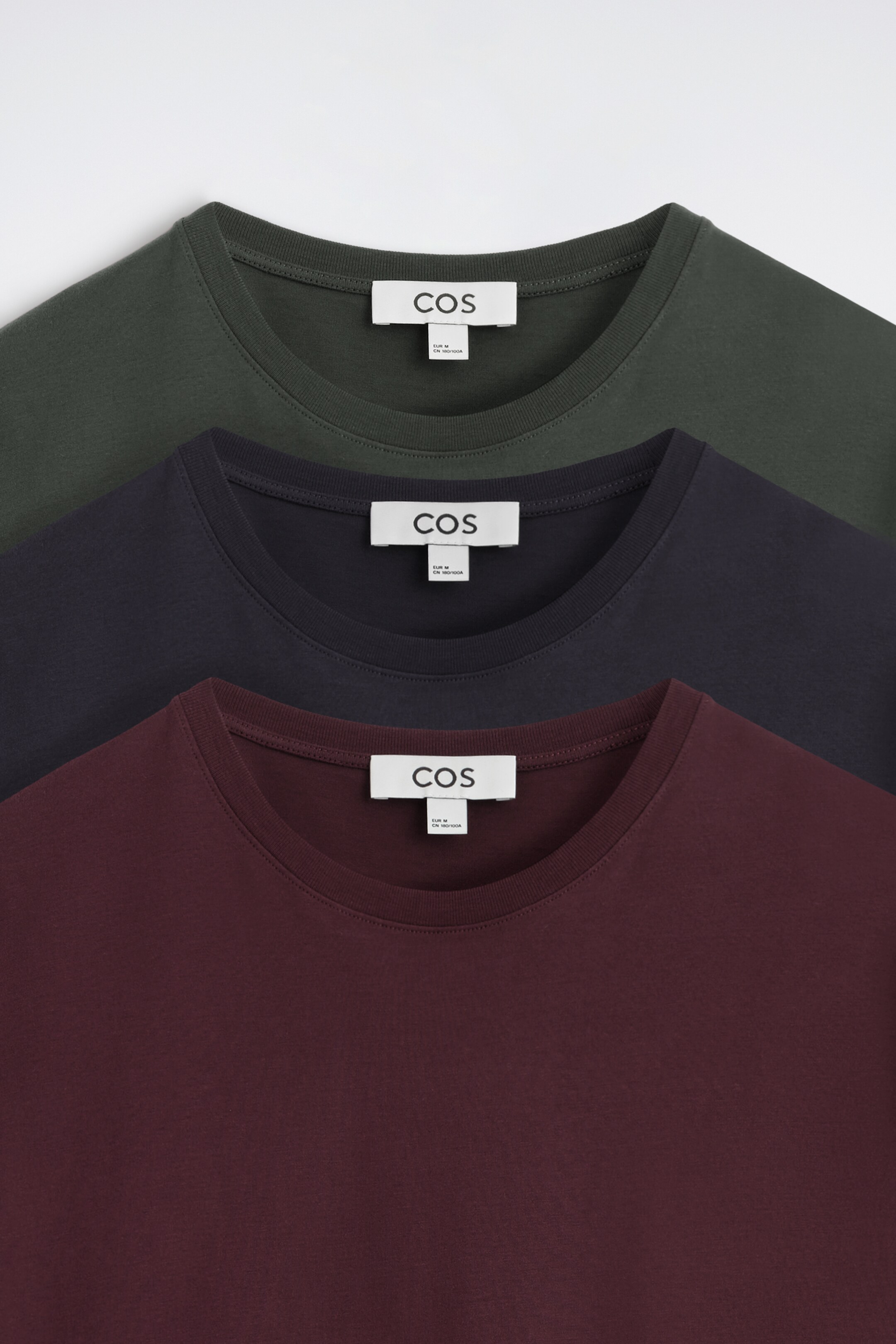 Grotere afbeelding bekijken: 3-PACK KATOENEN T-SHIRTS MET RONDE HALS - NAVY / DONKERROOD / GROEN - HEREN | H&M BE 8