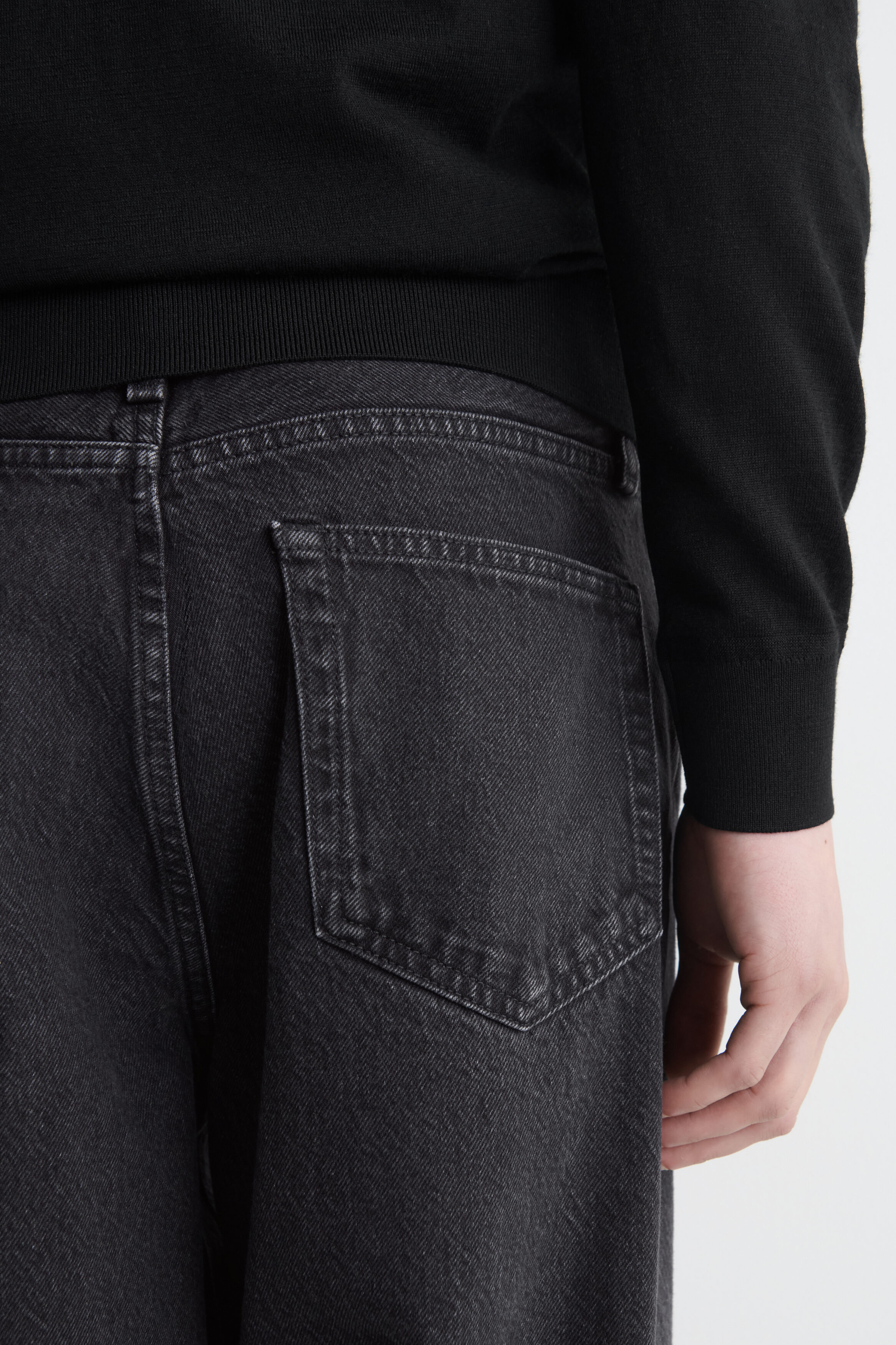 RIDER RELAXED-FIT STRAIGHT-LEG JEANS - BLACK | COS US
