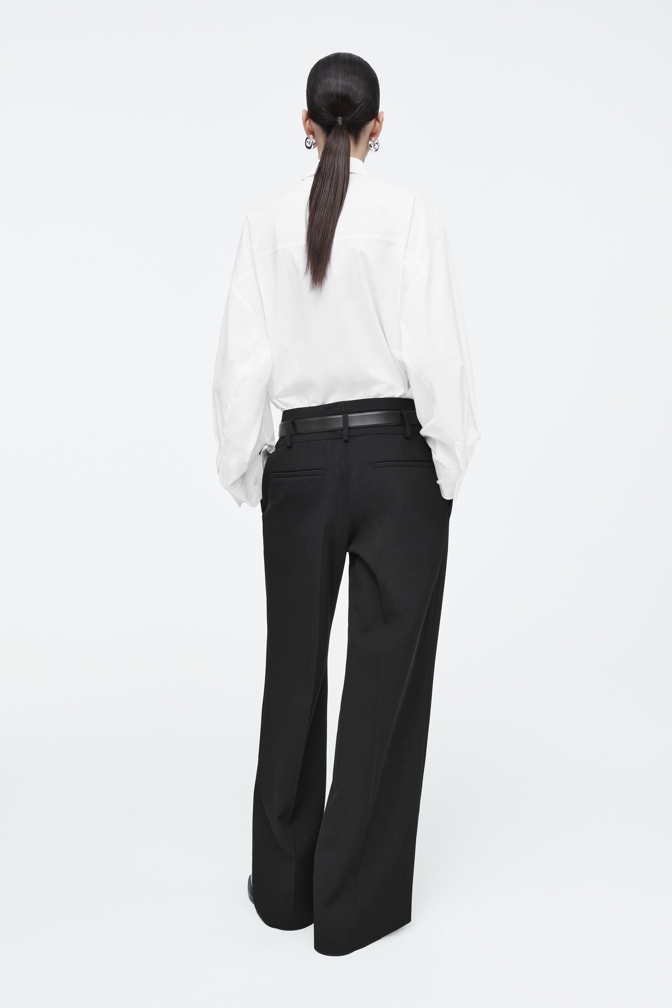 View larger image: REGULAR WOOL-TWILL WIDE-LEG TROUSERS - BLACK - Ladies | H&M GB 3