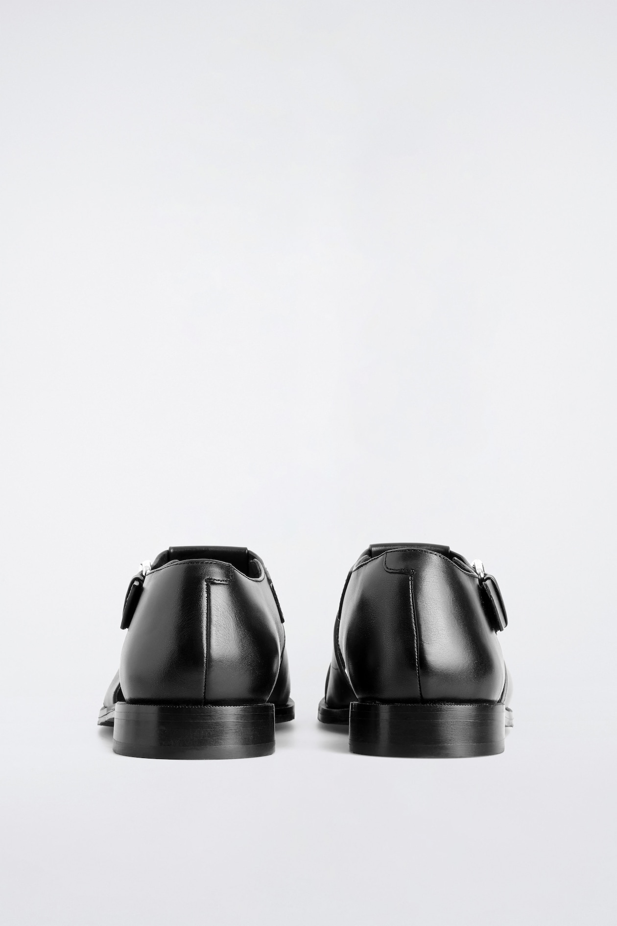 LEATHER FISHERMAN SANDALS — BLACK