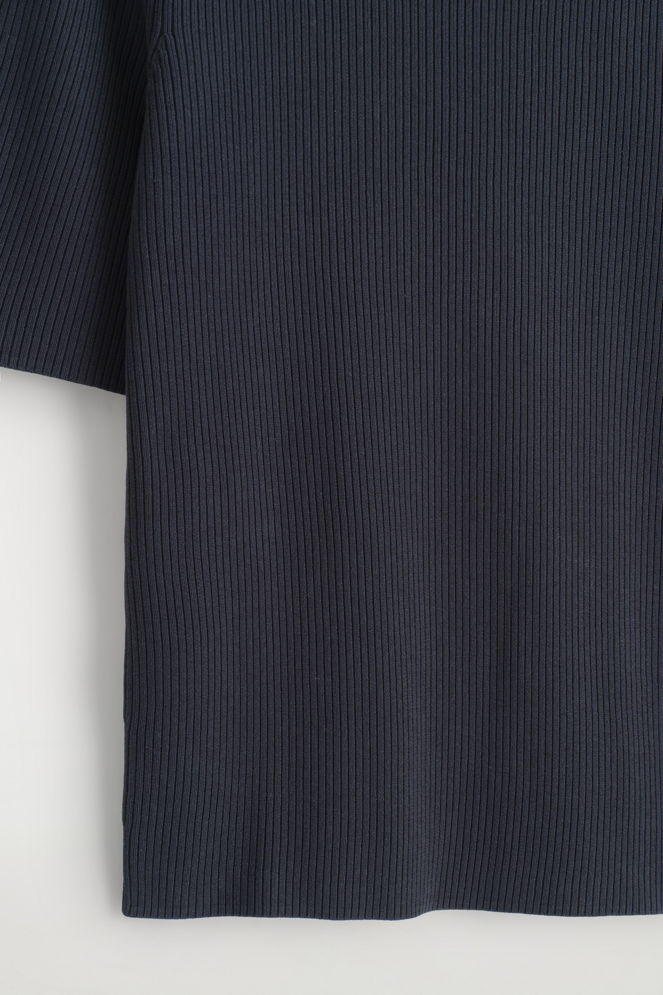 Agrandir l'image: T-SHIRT À COL BATEAU EN MAILLE CÔTELÉE - BLEU MARINE - HOMME | H&M FR 8