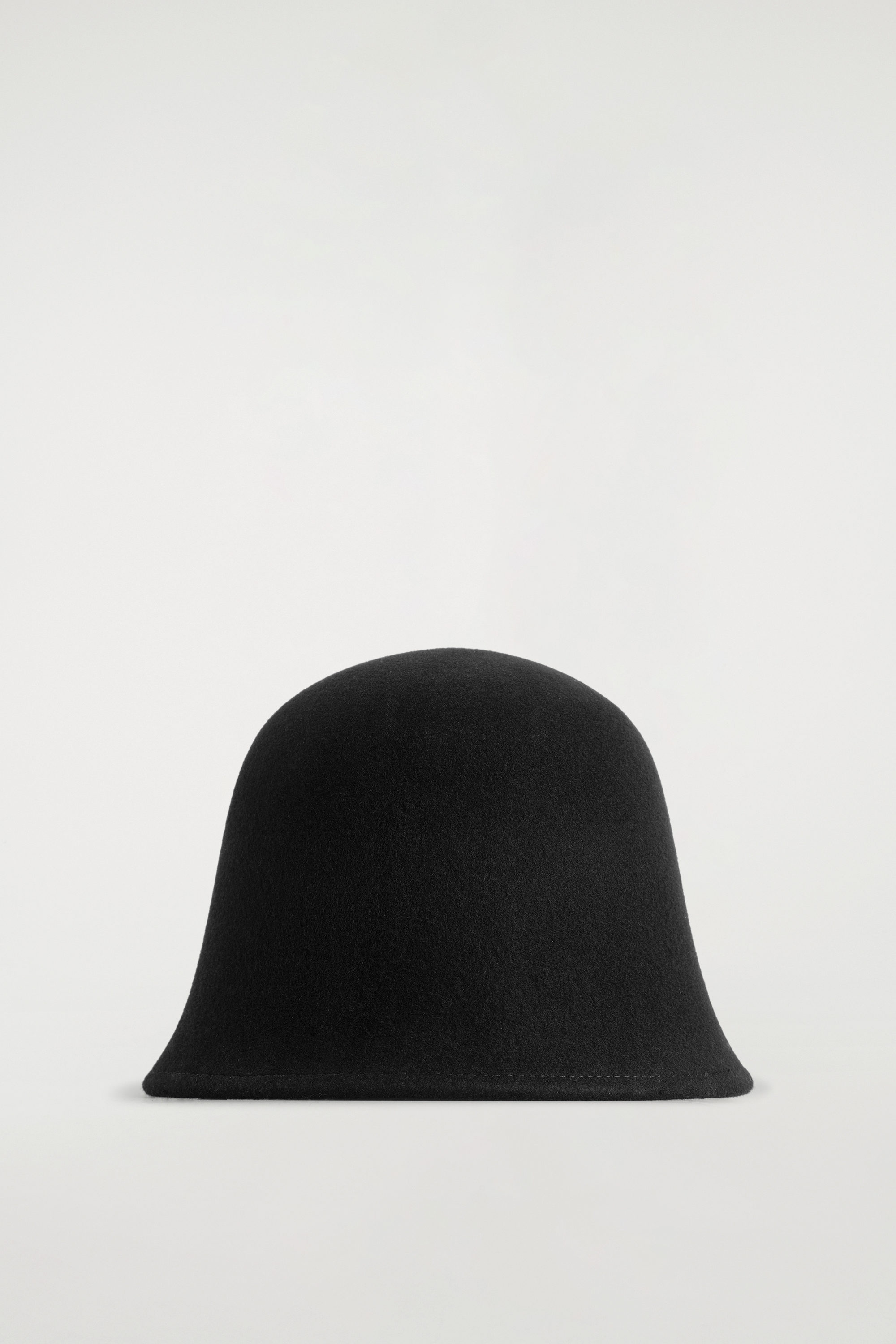 FELTED-WOOL BUCKET HAT - BLACK | COS US display picture 2