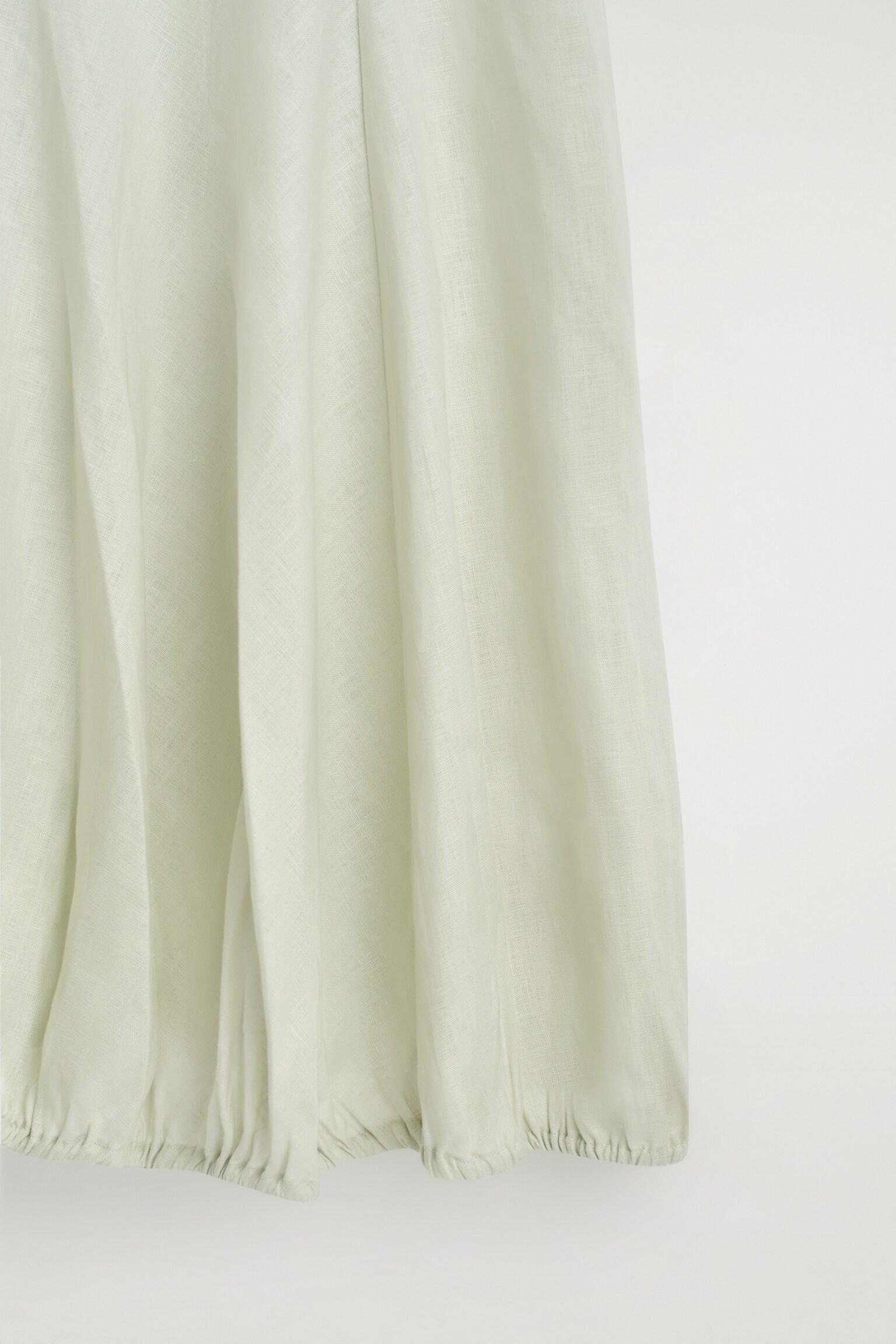 ROBE LONGUE À OURLET ÉLASTIQUÉ EN LIN - VERT CLAIR/NOIR - 6