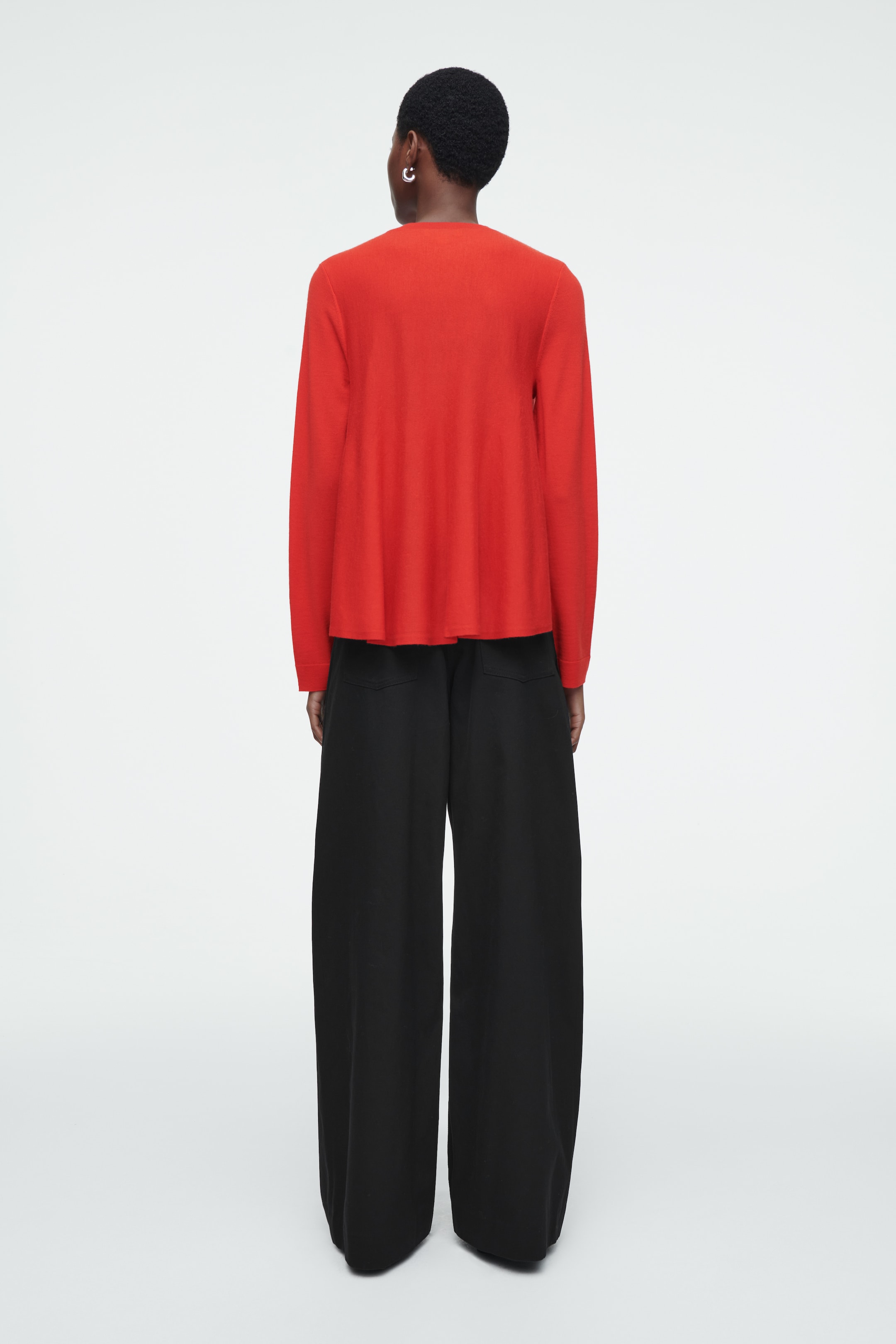 Agrandir l'image: PULL TRAPÈZE EN LAINE MÉRINOS - ROUGE - FEMME | H&M CH 4