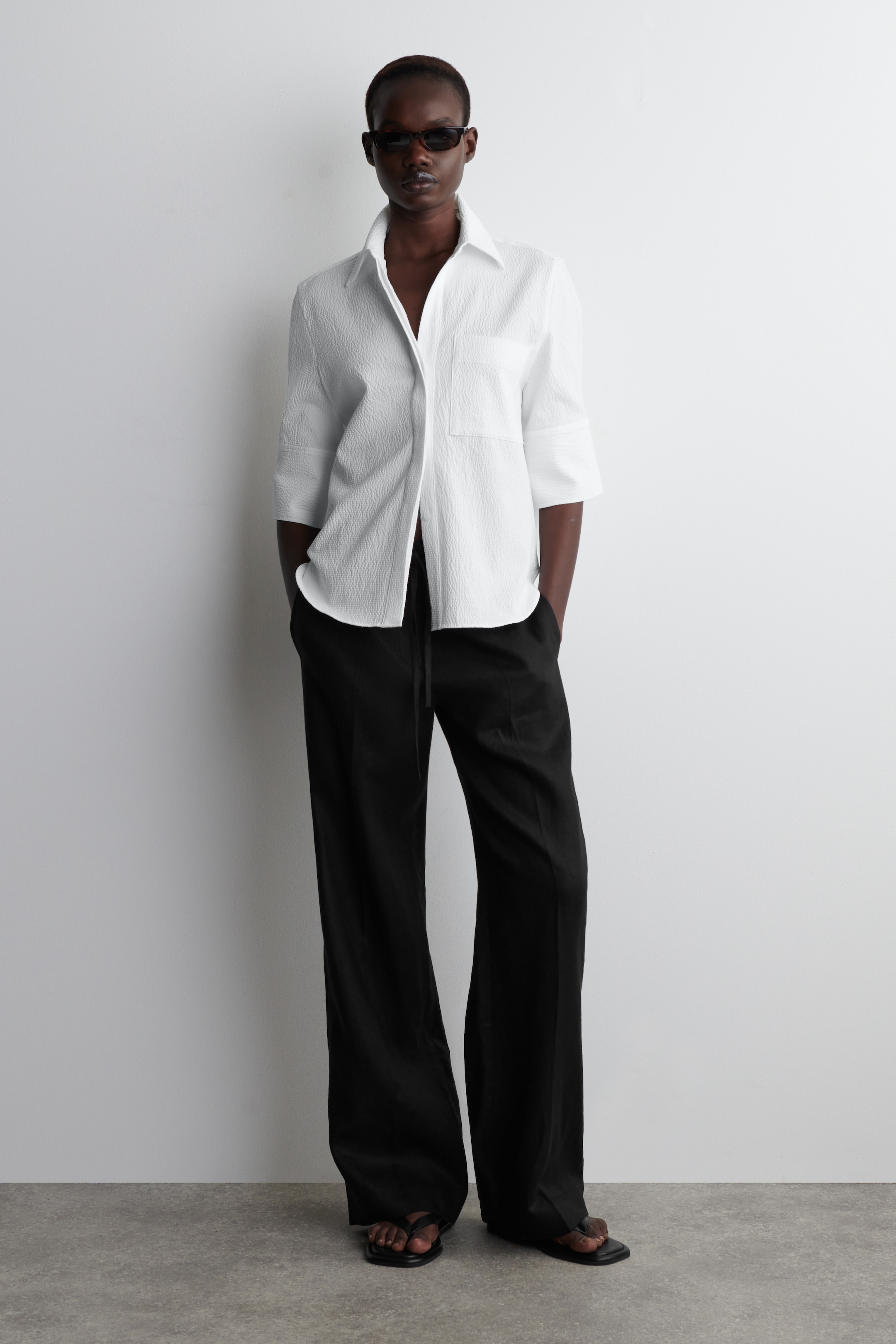 Agrandir l'image: CHEMISE RAYÉE EN CRÊPE - BLANC - FEMME | H&M FR 2