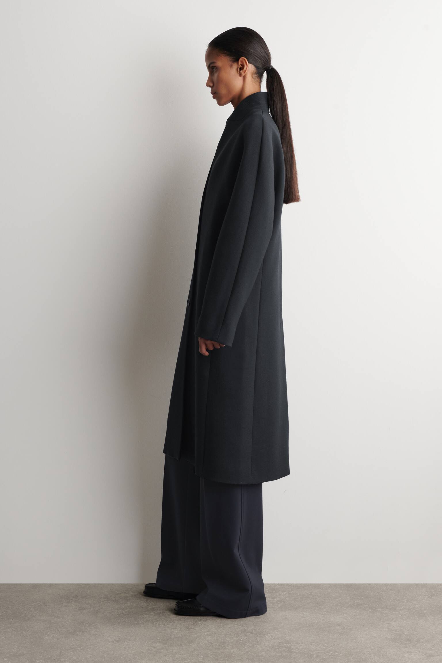 PŁASZCZ Z WEŁNY O SPLOCIE SKOŚNYM - CIEMNOSZARY - 9