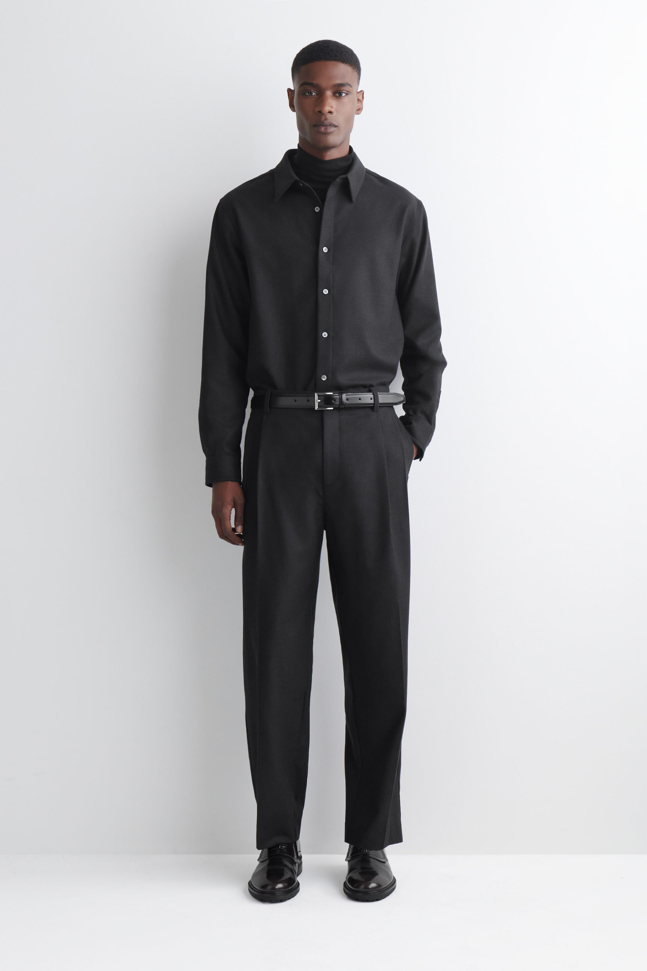 PLEATED WOOL STRAIGHT-LEG TROUSERS