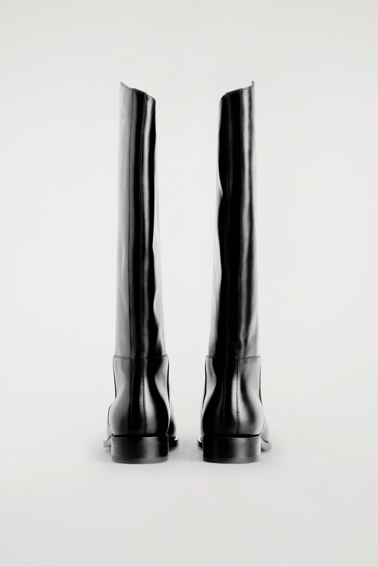 LEATHER RIDING BOOTS — BLACK