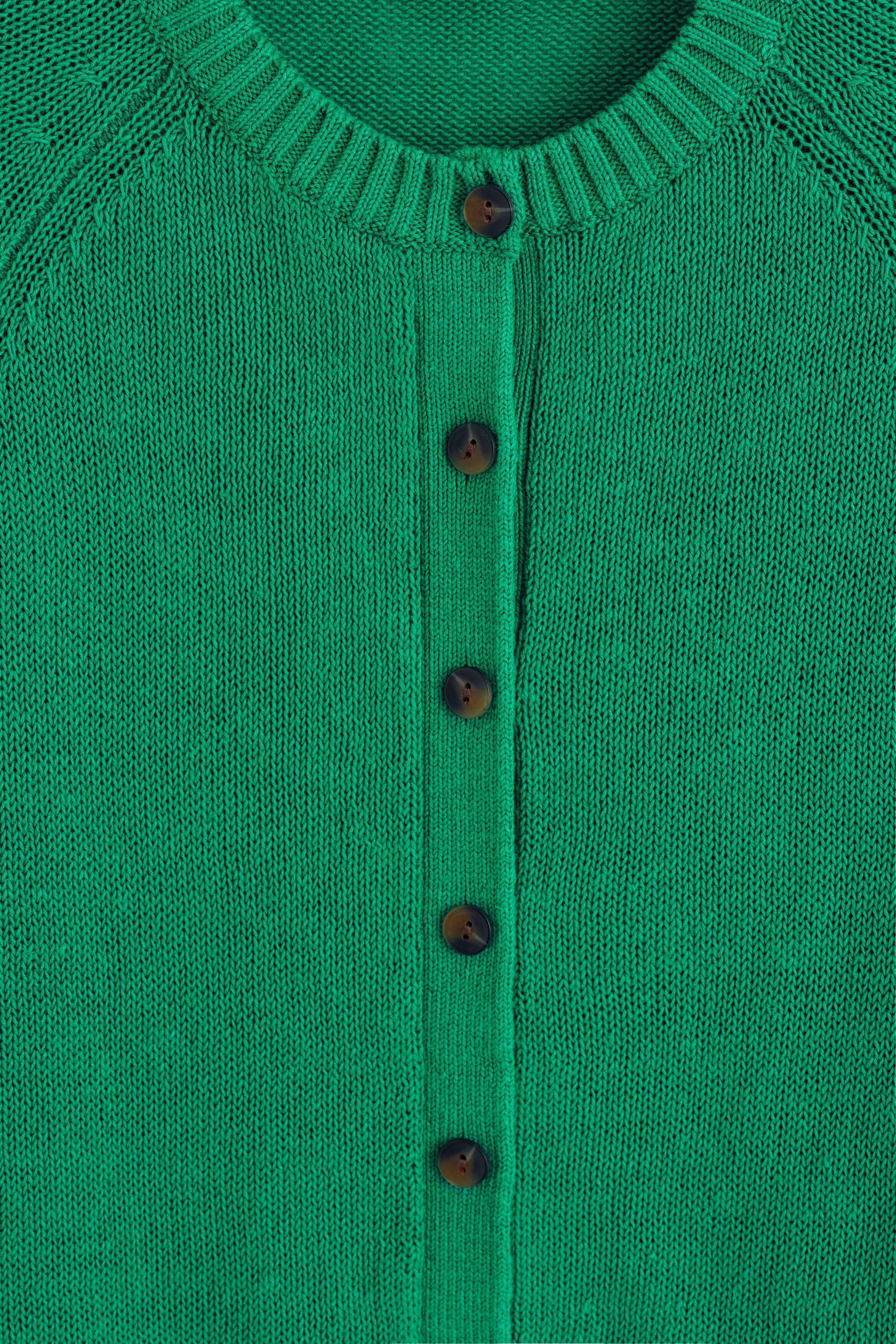 StillMedia/DescriptiveDetail