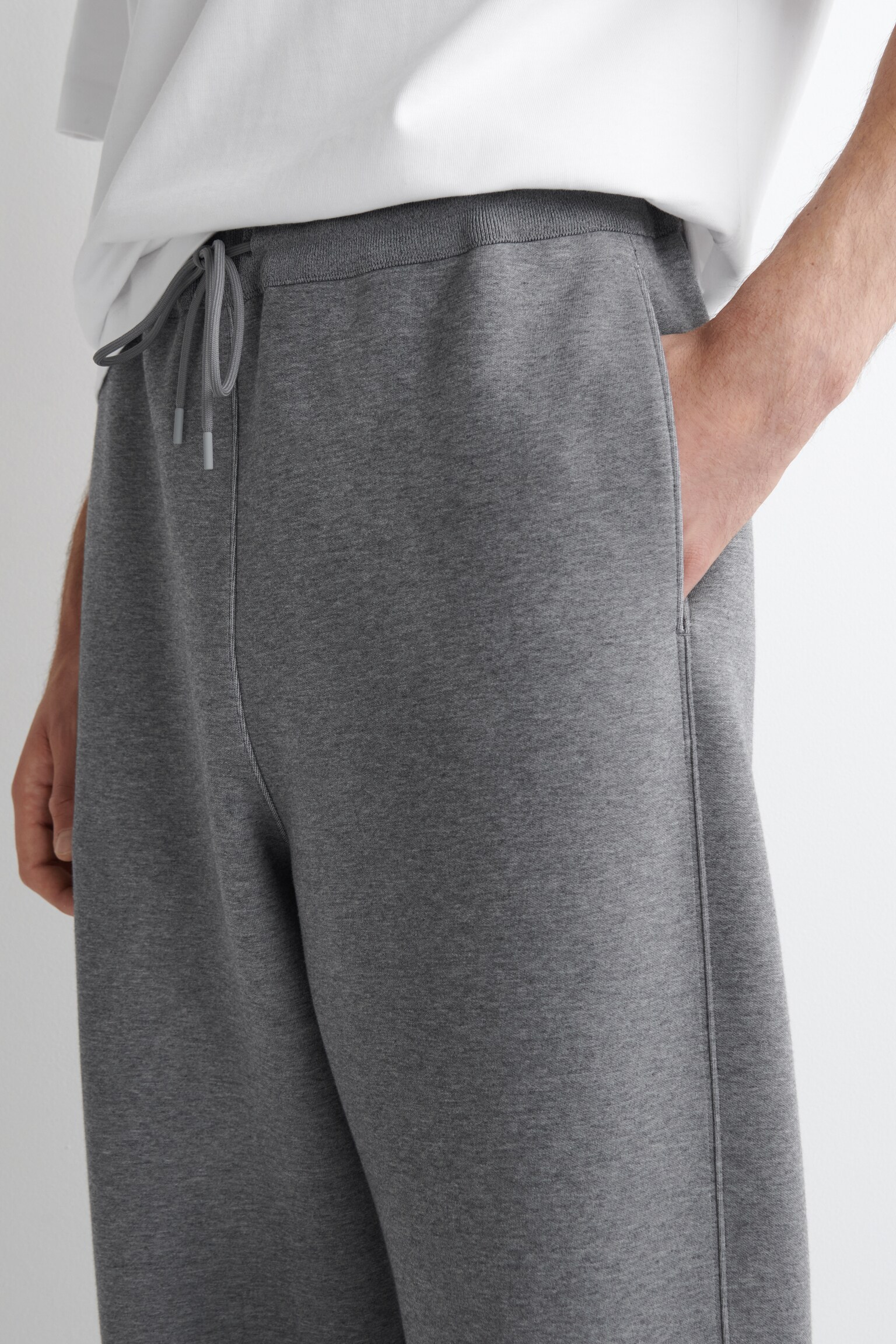 SCUBA BARREL-LEG JOGGERS - GREY MÉLANGE/BLACK - 3