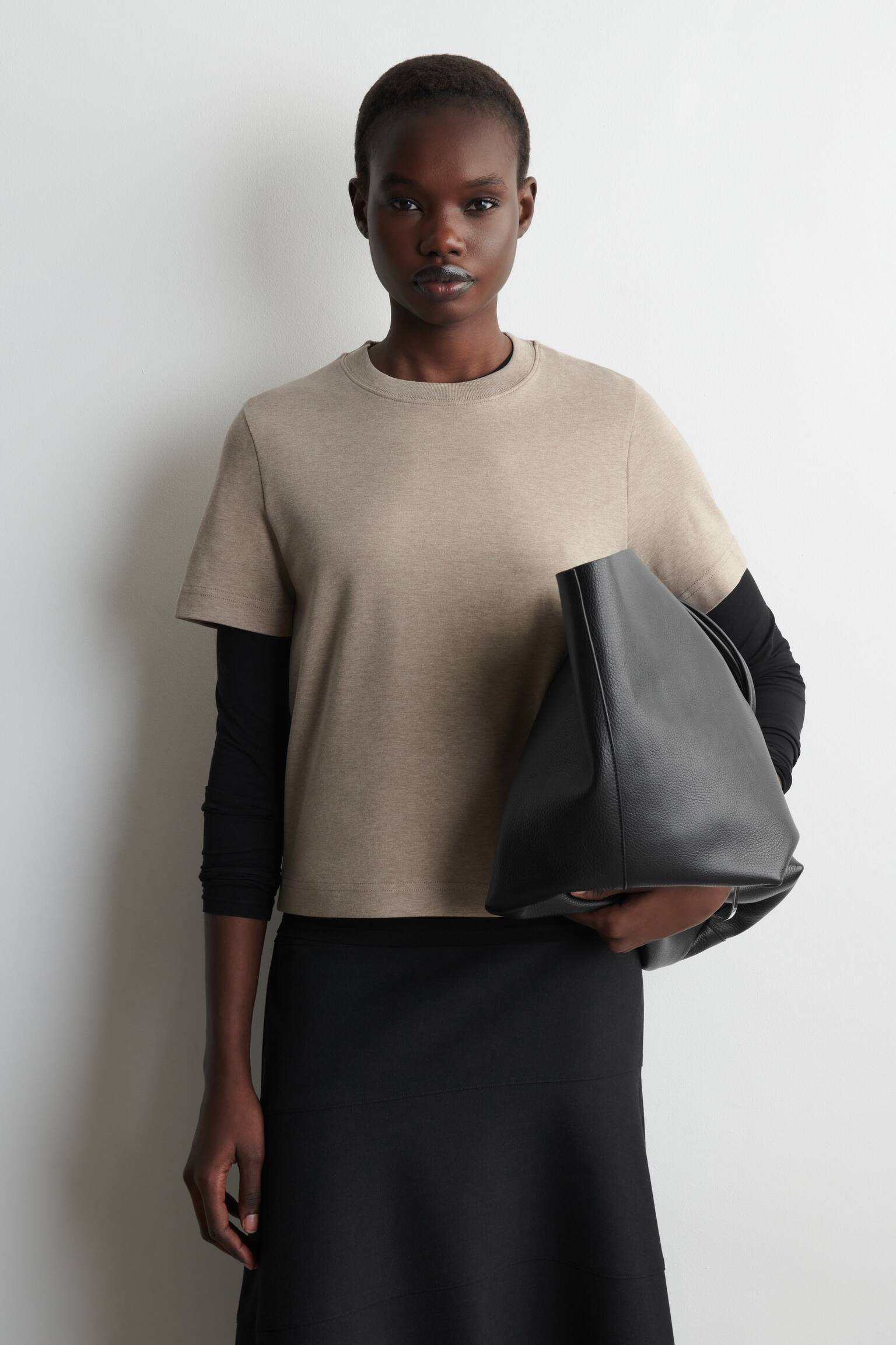 SCHLICHTES T-SHIRT - BEIGE MELIERT/WEISS/NAVYBLAU/SCHWARZ/DUNKELROT/BRAUN/BLAU/GESTREIFT/GRÜN/KORNBLUMENBLAU/SCHWARZ/WEISS/GESTREIFT - 1