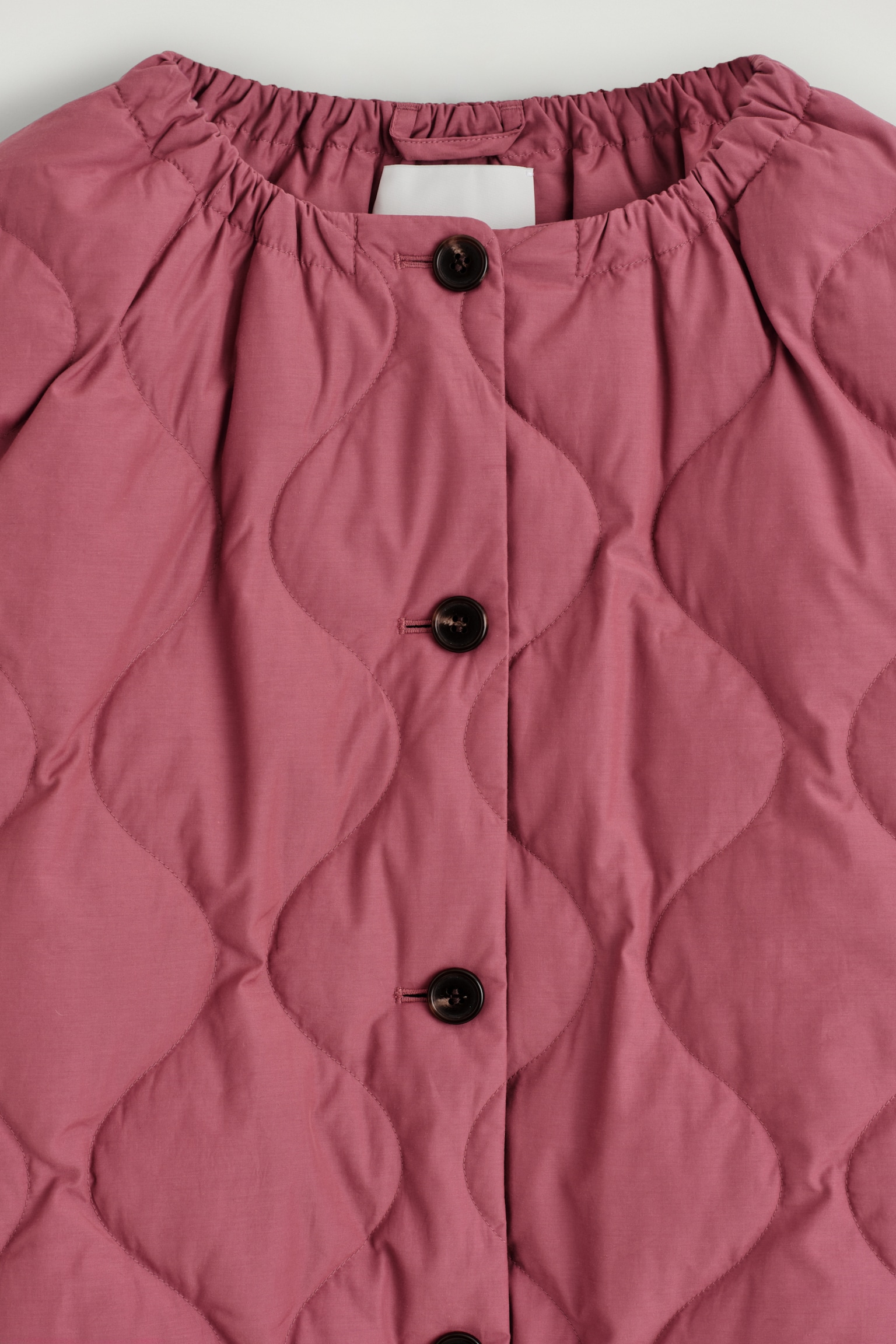 CHAQUETA ACOLCHADA FRUNCIDA - ROJO OSCURO/AZUL MARINO/CRUDO - 6