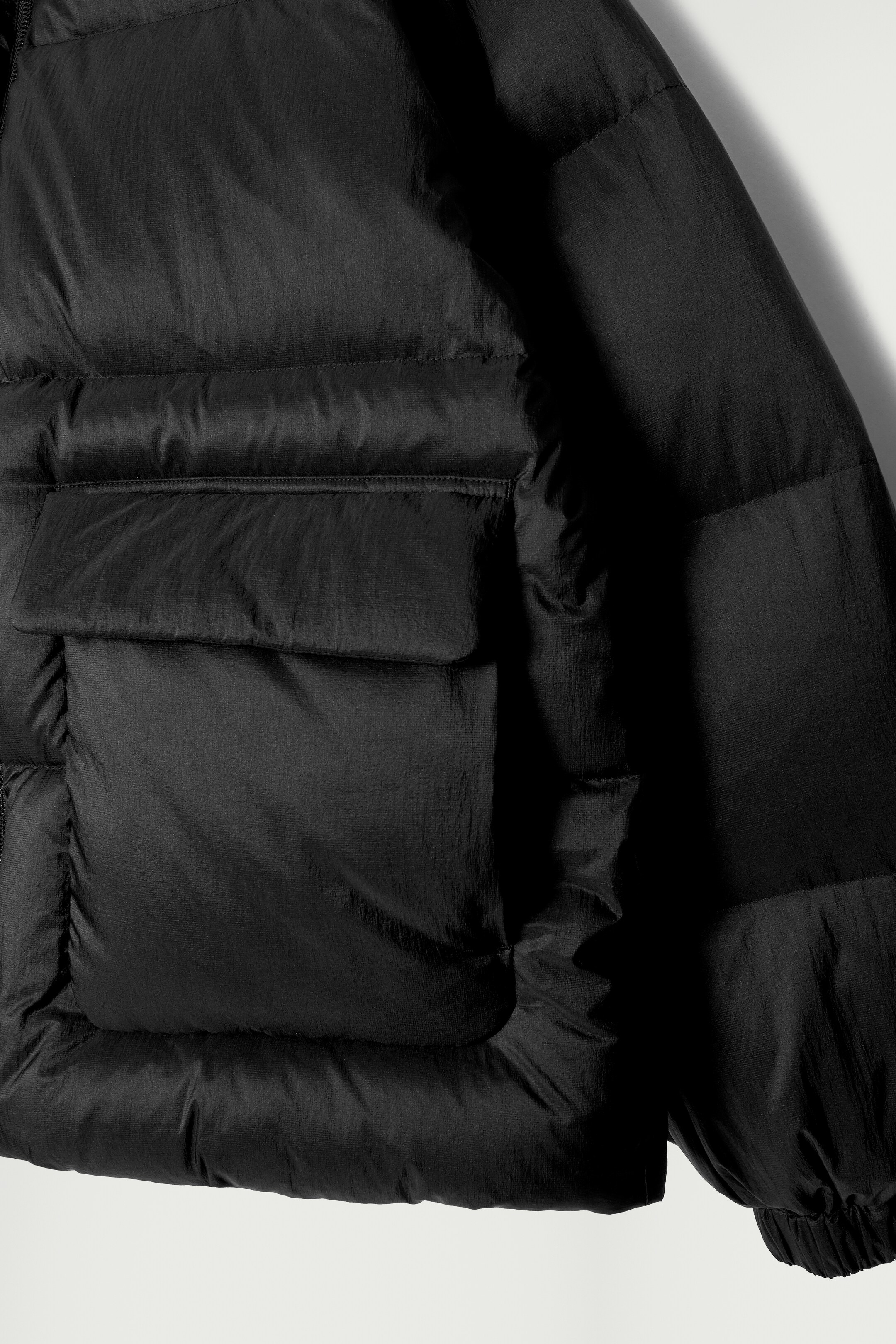 Ingrandisci l'immagine: DOWN-FILLED PUFFER JACKET - BLACK - UOMO | H&M CH 2