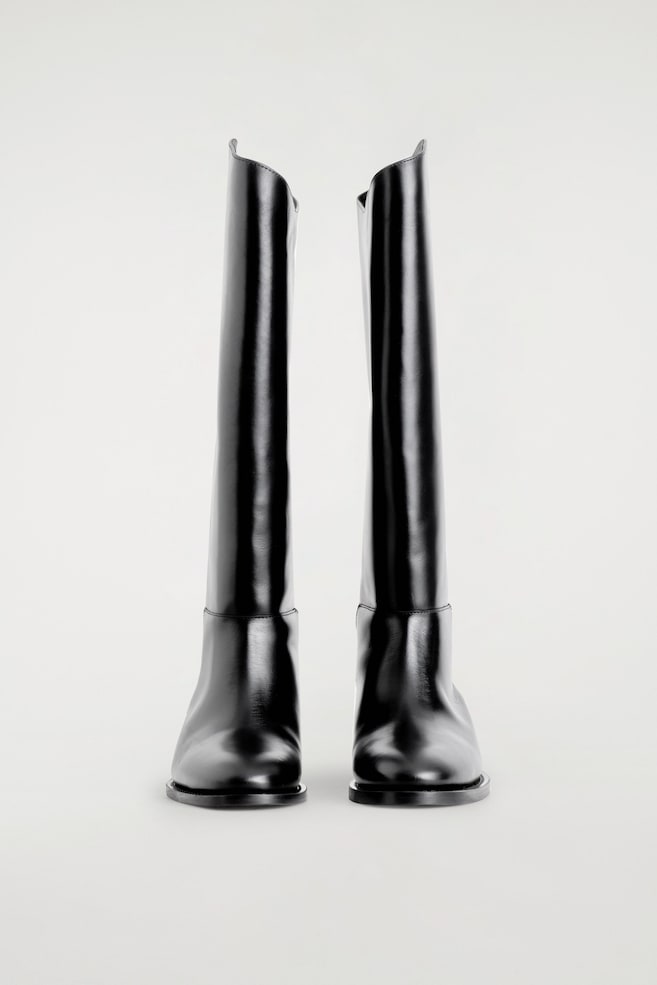 LEATHER RIDING BOOTS — BLACK
