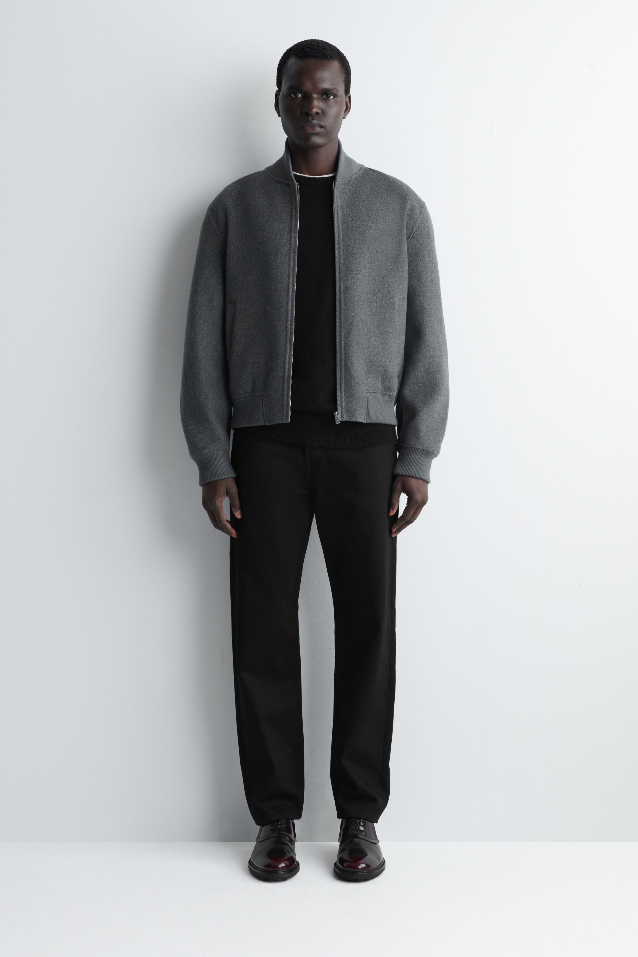 Visualizza immagine più grande: JEANS SIGNATURE A GAMBA DRITTA - NERO - UOMO | H&M IT 1