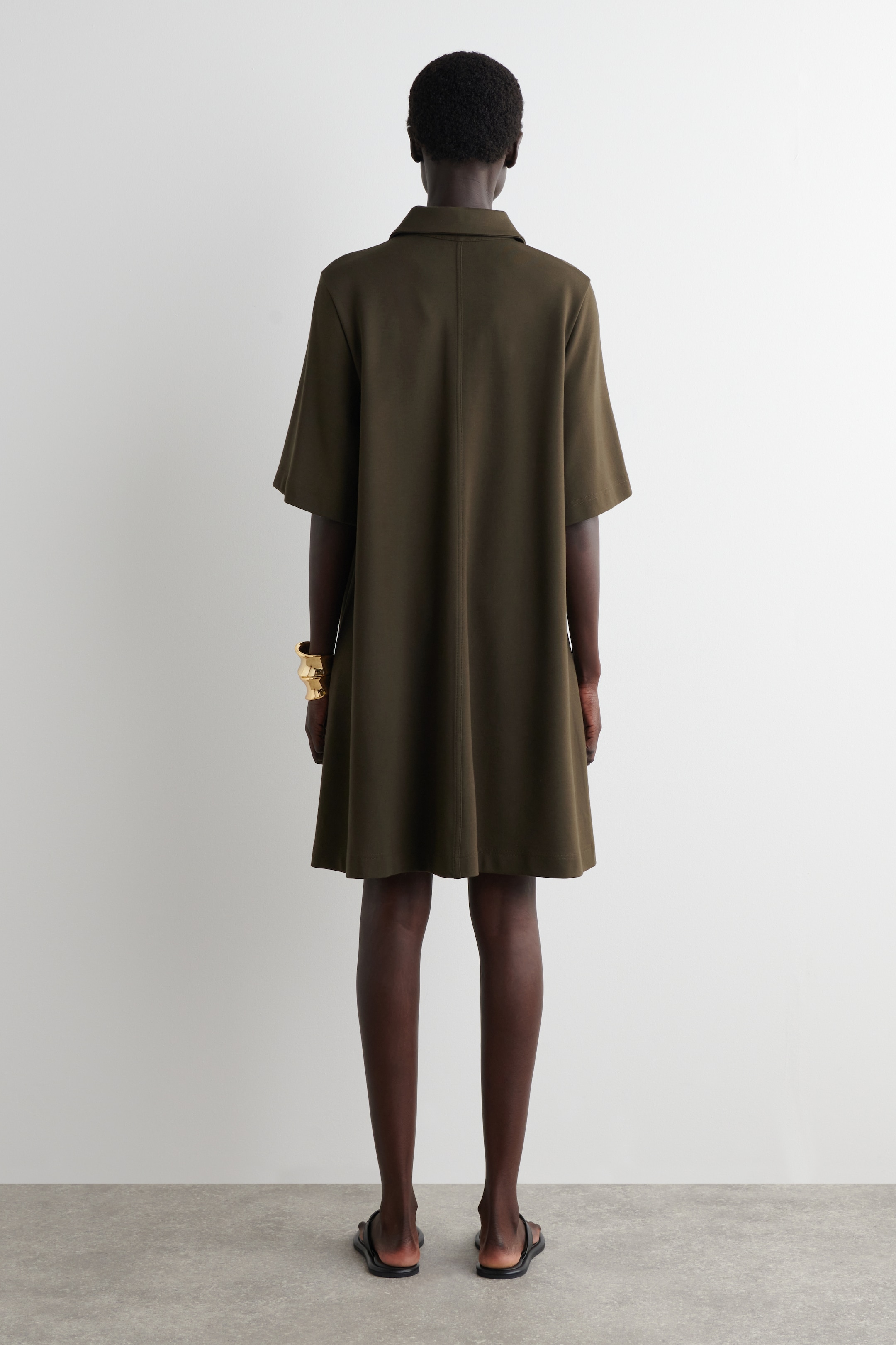 Agrandir l'image: ROBE COURTE FAÇON POLO EN JERSEY - KAKI FONCÉ - FEMME | H&M FR 3