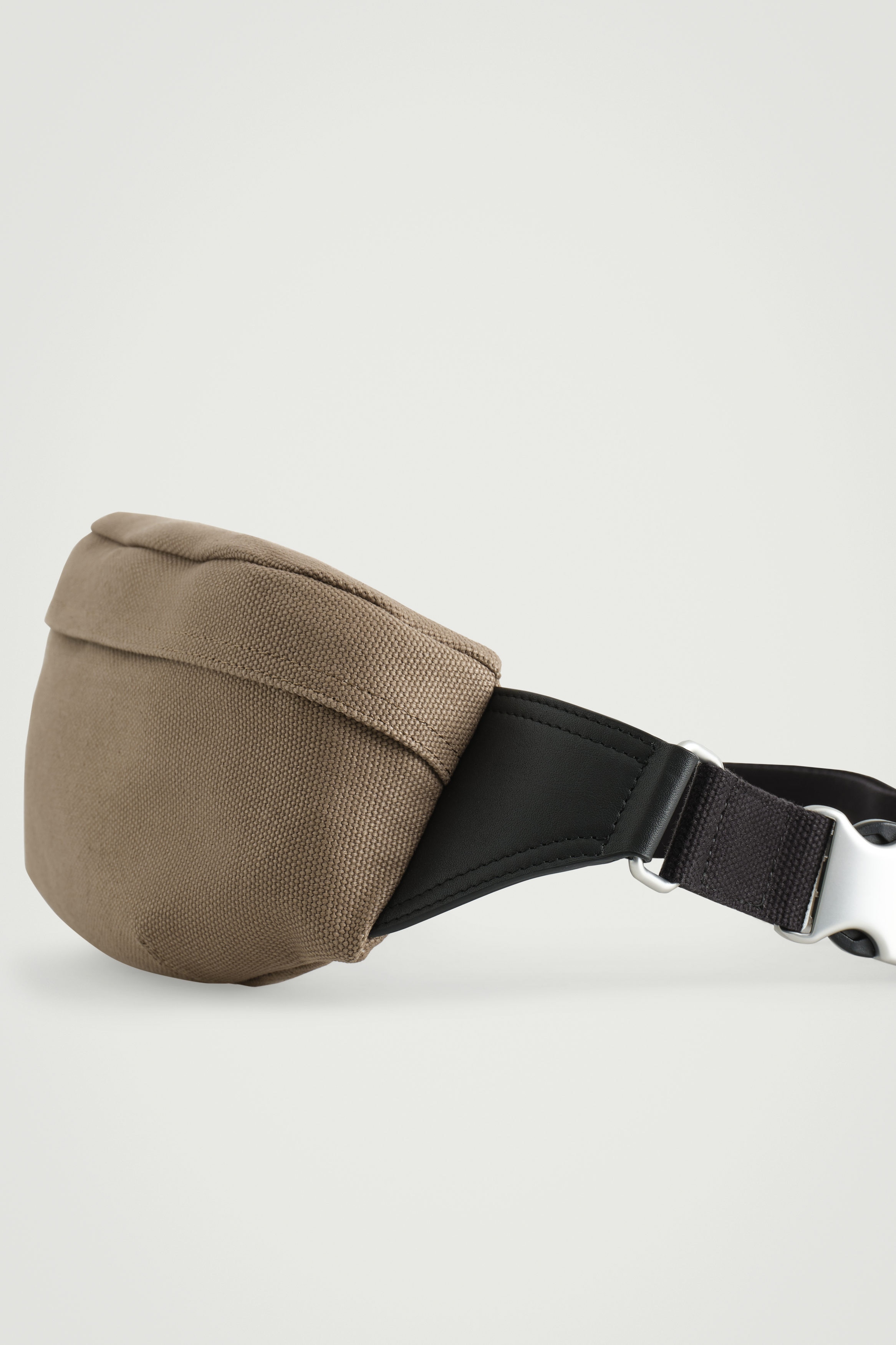 UTILITY CROSSBODY BAG - CANVAS - MOLE | COS