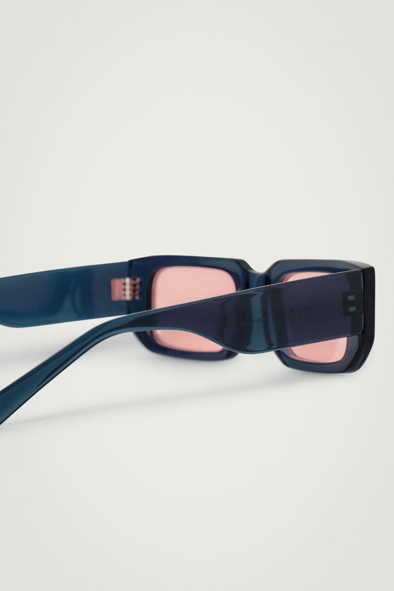 RECTANGLE-FRAME SUNGLASSES — BLUE / PINK