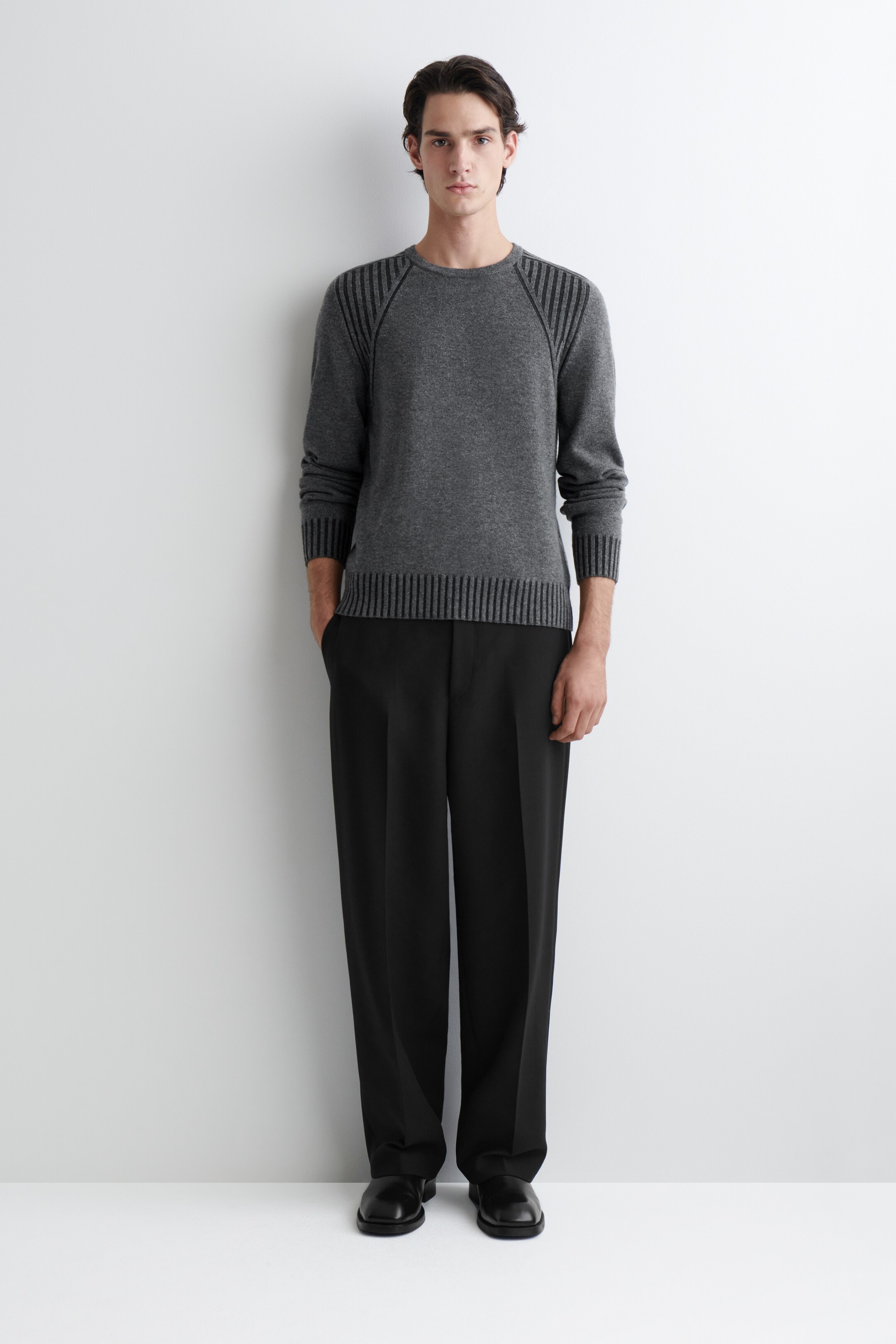 View larger image: MERINO-CASHMERE CREW-NECK JUMPER - GREY - Men | H&M GB 5