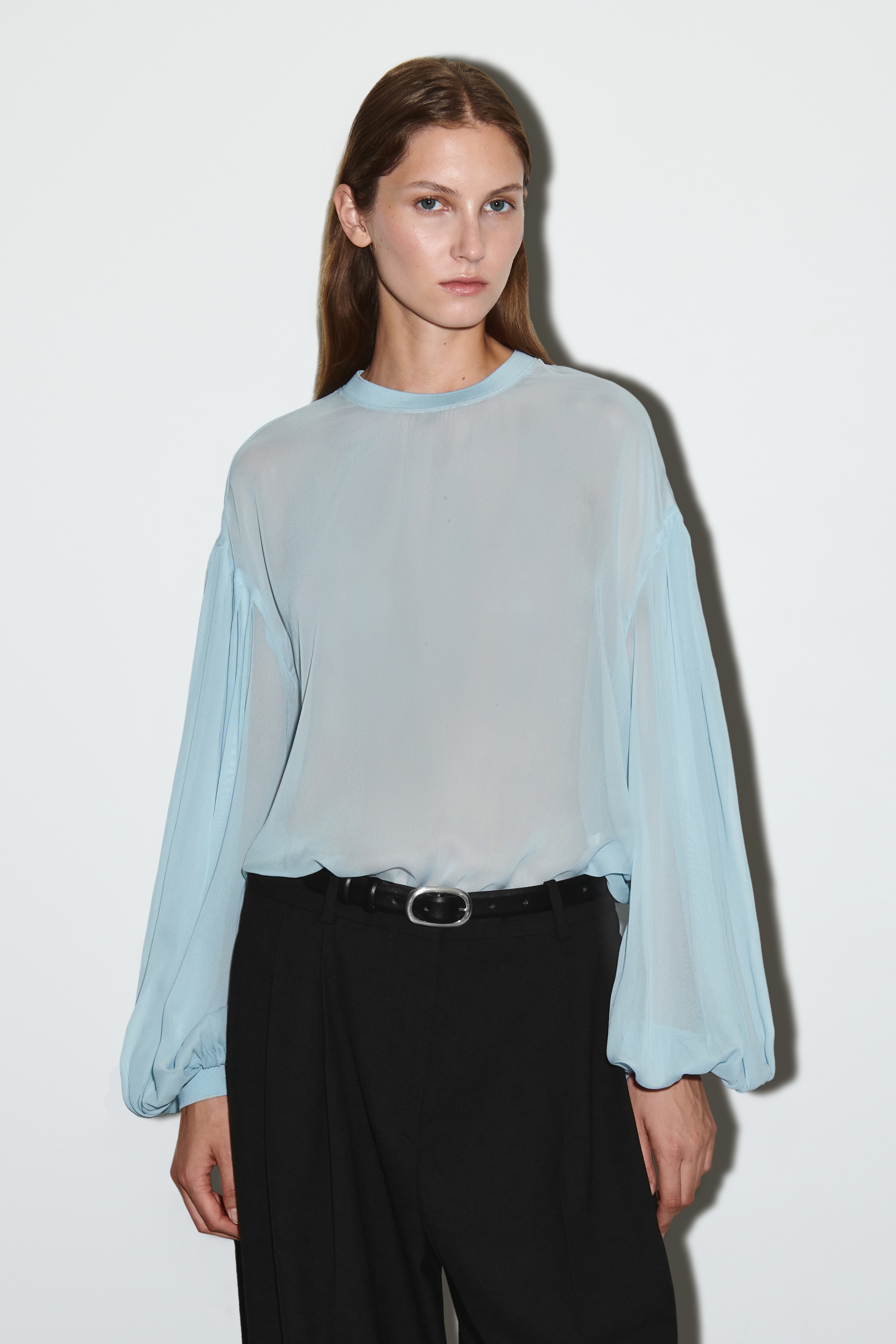 Grösseres Bild ansehen: TRANSPARENTE BLUSE MIT BALLONÄRMELN - HIMMELBLAU - DAMEN | H&M CH 1