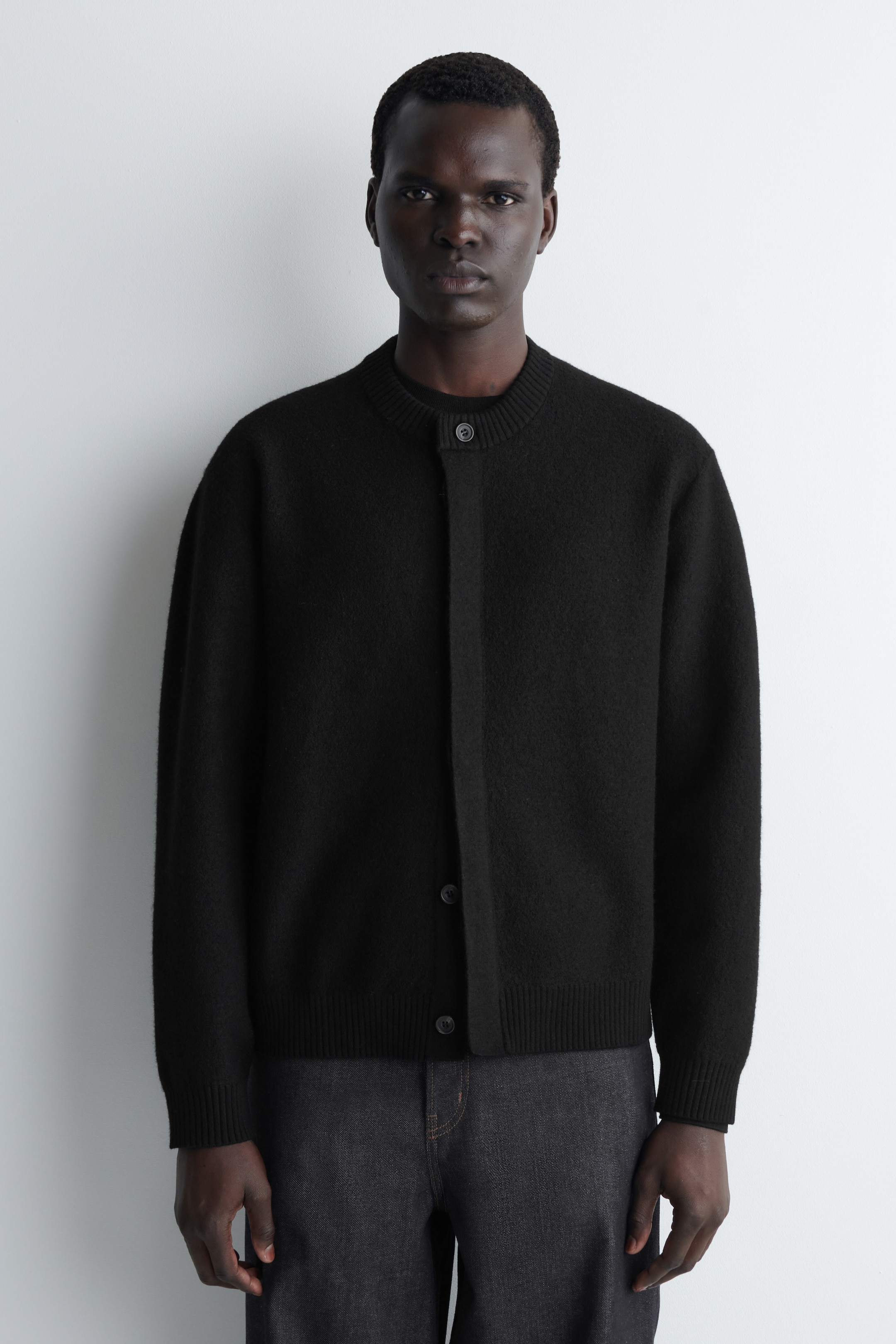 Nagyobb kép megtekintése: BOILED-WOOL CREW-NECK CARDIGAN - FEKETE - FÉRFI | H&M HU 1