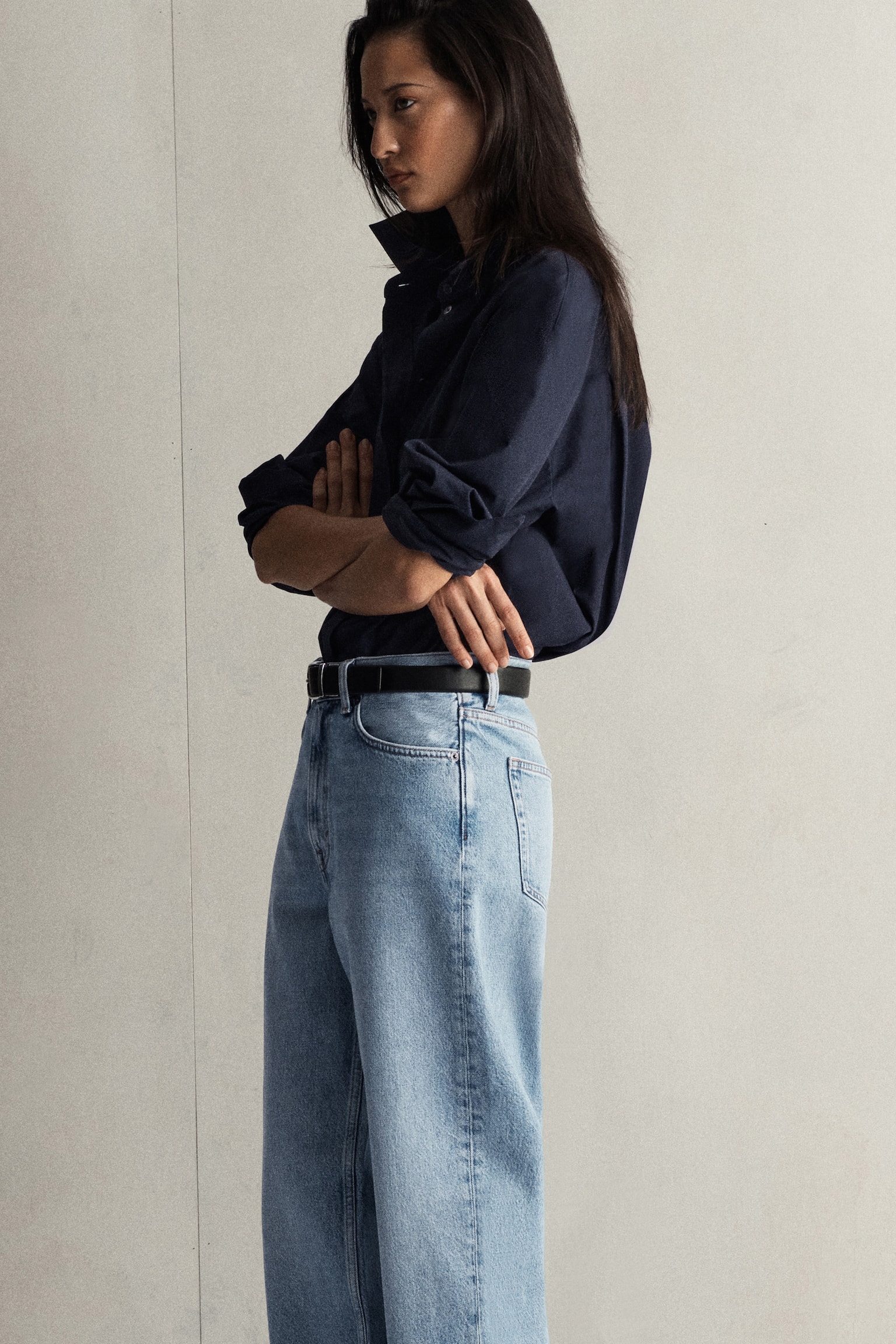 DŻINSY ARCH ZE ZWĘŻANYMI NOGAWKAMI - JASNONIEBIESKI/INDYGO/CZARNY - 6