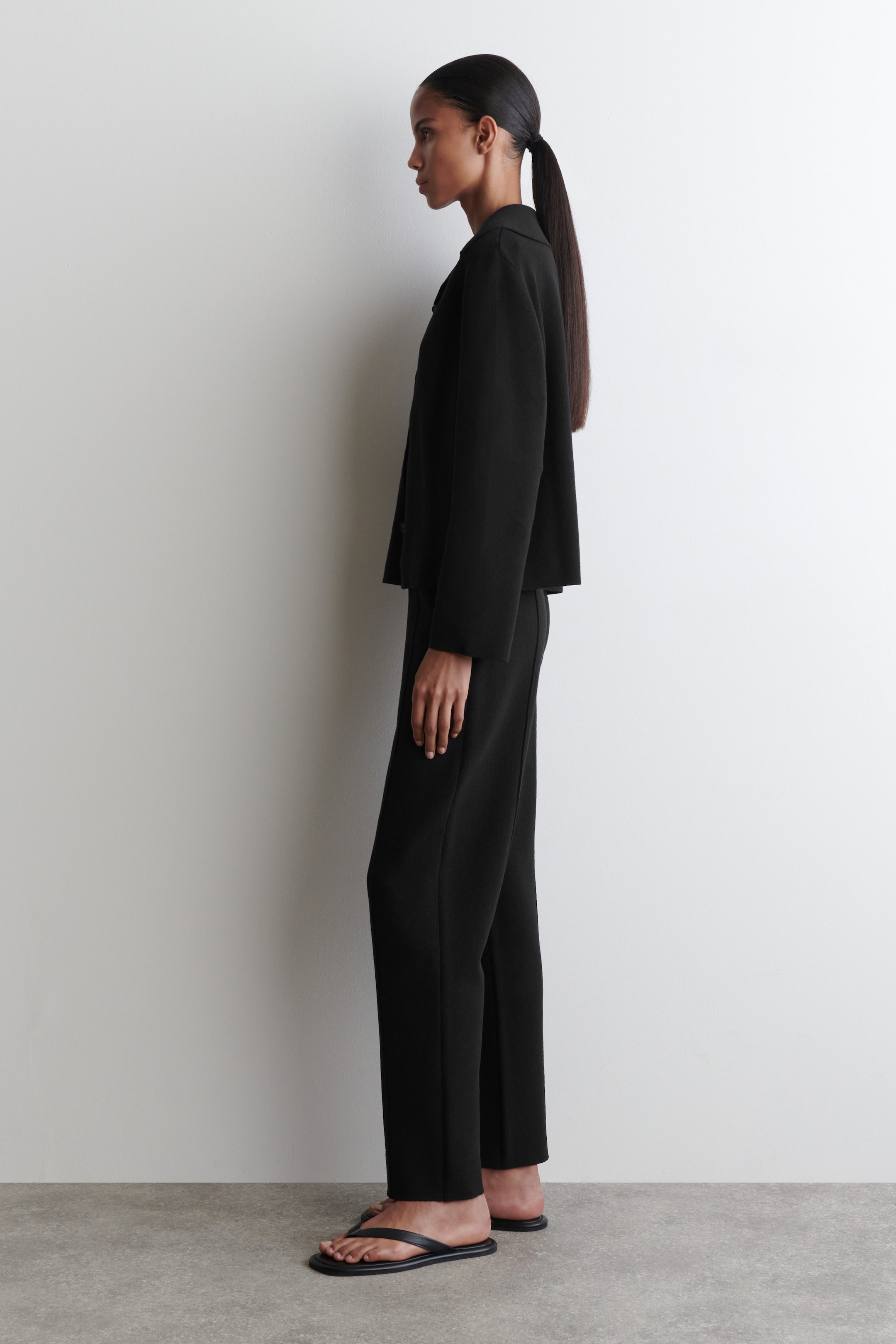 COLLARED KNITTED JACKET