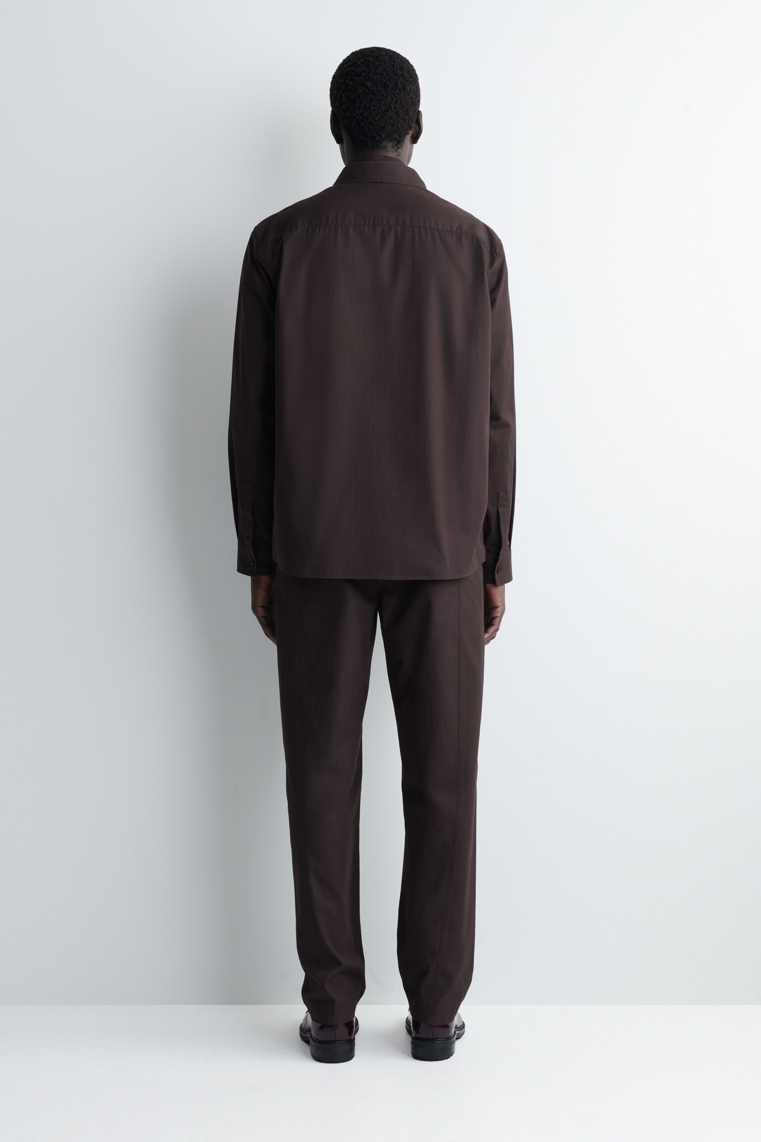 HOSE AUS BAUMWOLLE MIT GERADEM BEIN - DUNKELBRAUN/DUNKLES KHAKI - 6