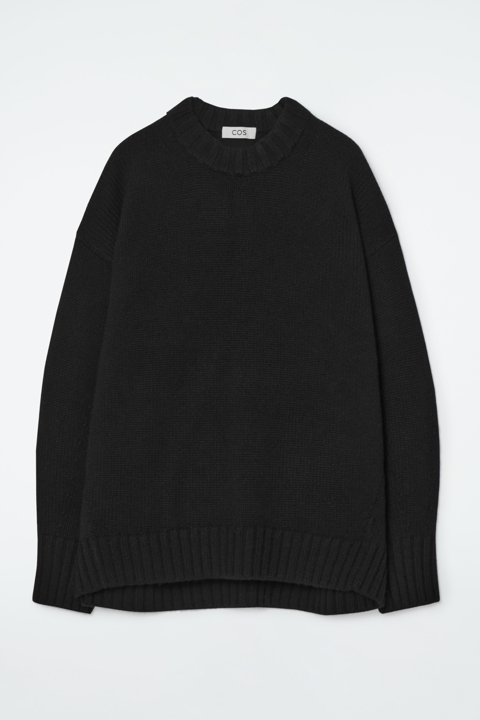 CHUNKY CASHMERE CREW-NECK JUMPER - BLACK | COS