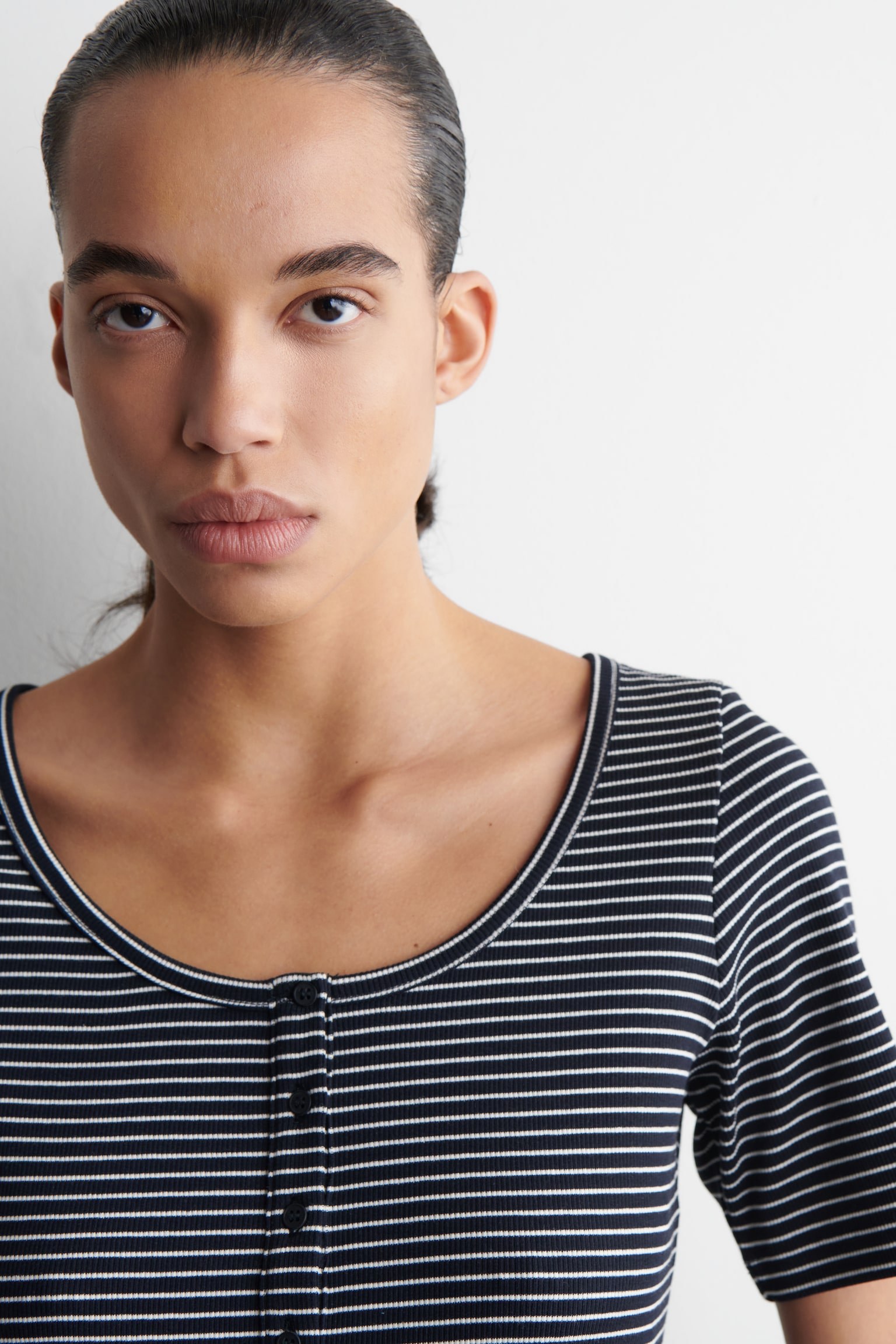 CAMISETA DE CANALÉ CON BOTONES - AZUL MARINO / A RAYAS/ROSA CLARO - 5