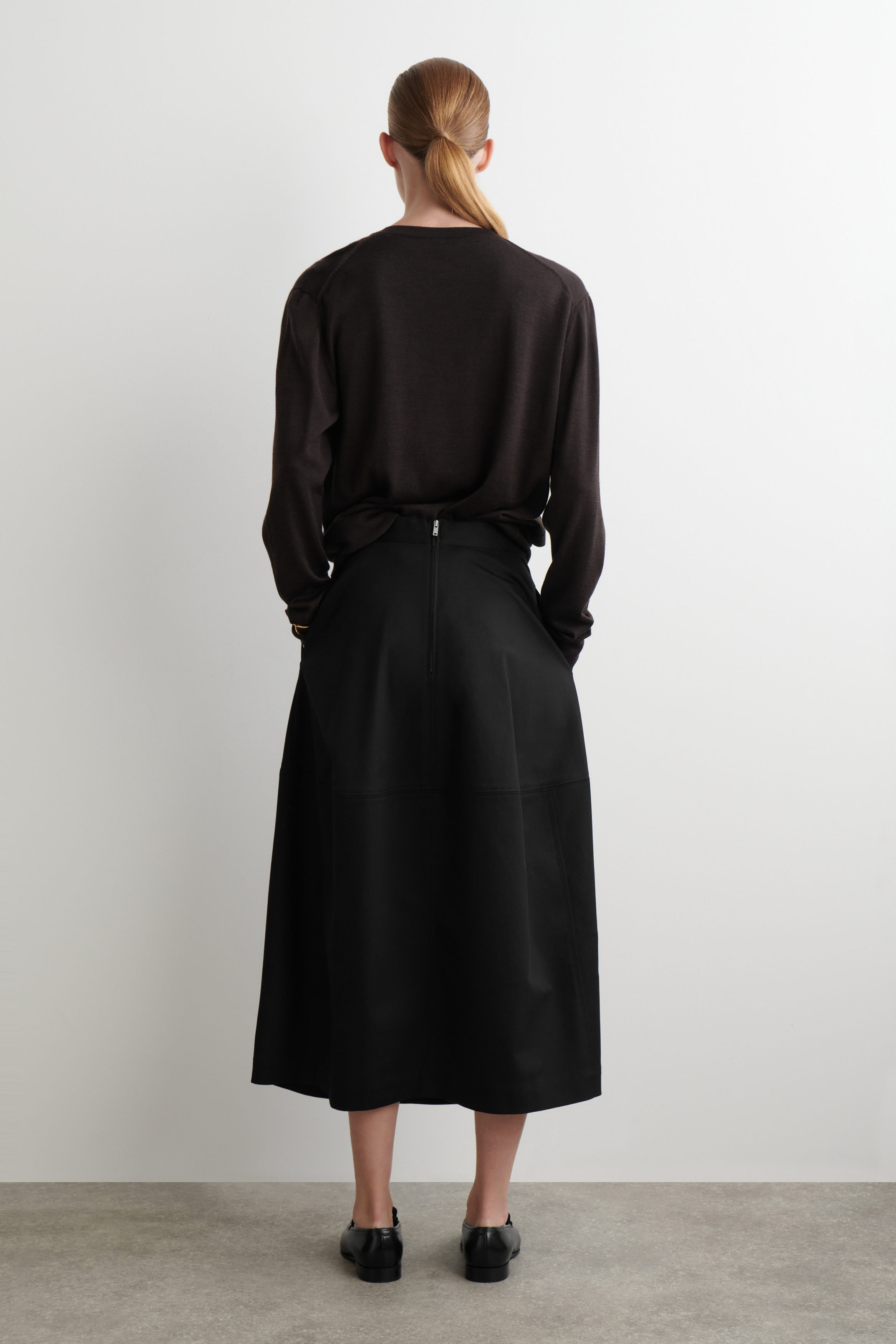 VOLUMINOUS COTTON MIDI SKIRT - BLACK | COS US