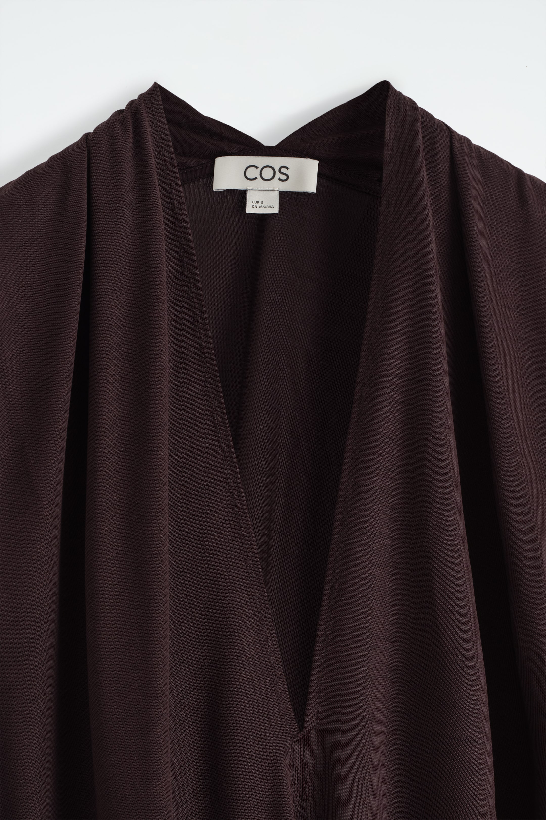 Agrandir l'image: ROBE LONGUE COL EN V DRAPÉE - BRUN FONCÉ - FEMME | H&M FR 6