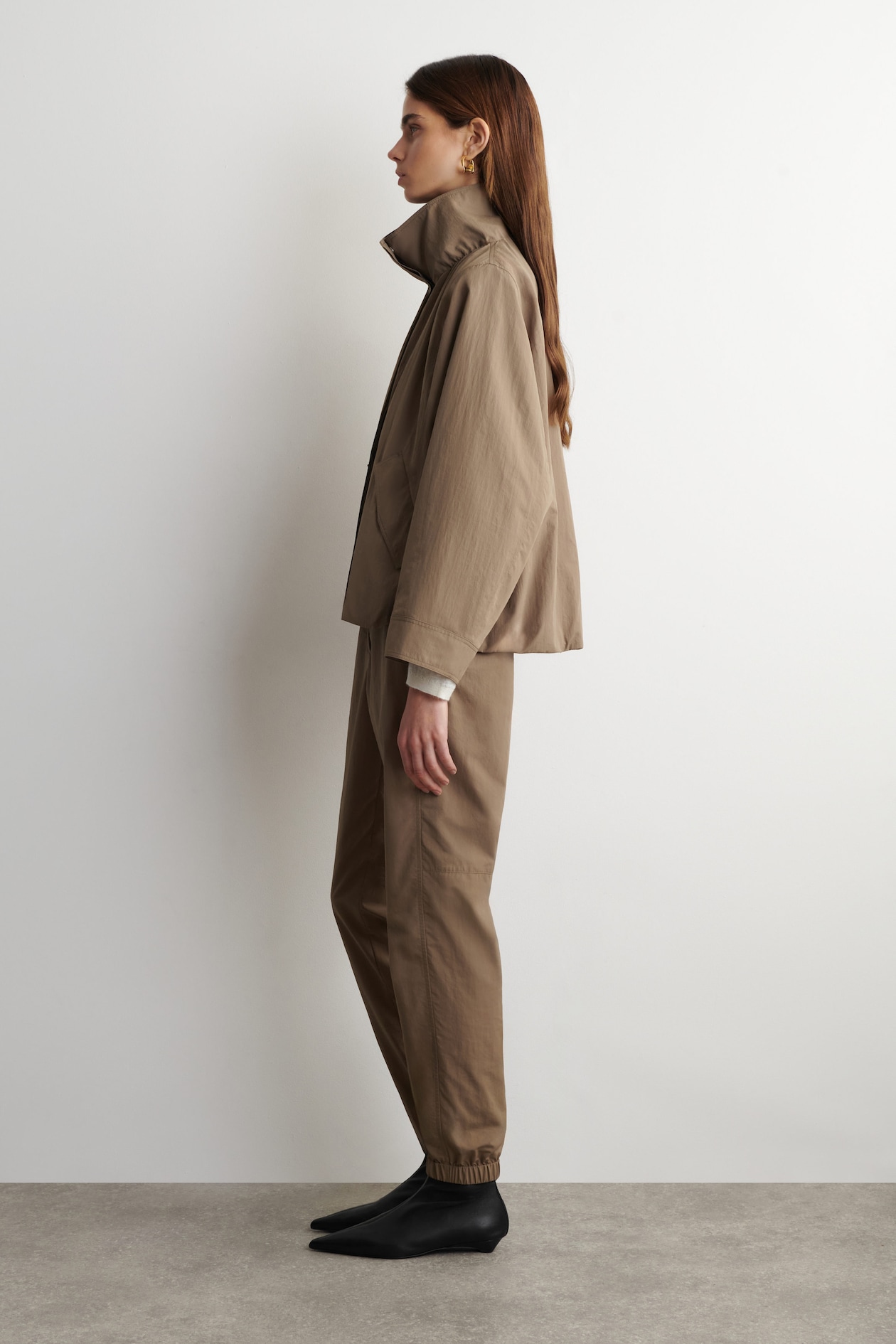 TECHNICAL NYLON BARREL-LEG TROUSERS — BEIGE