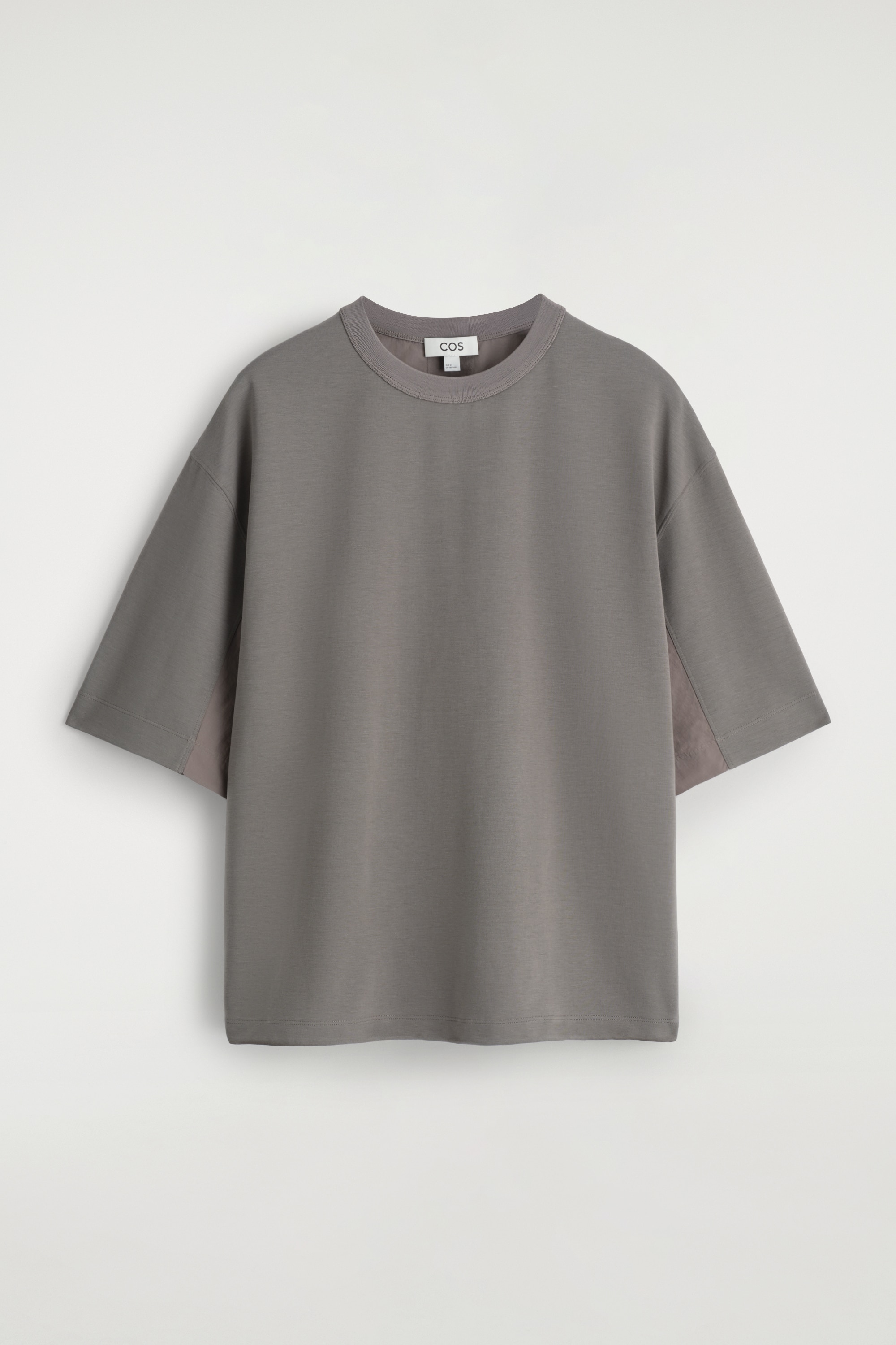 OVERSIZED-T-SHIRT MIT NYLONEINSÄTZEN - BRAUN