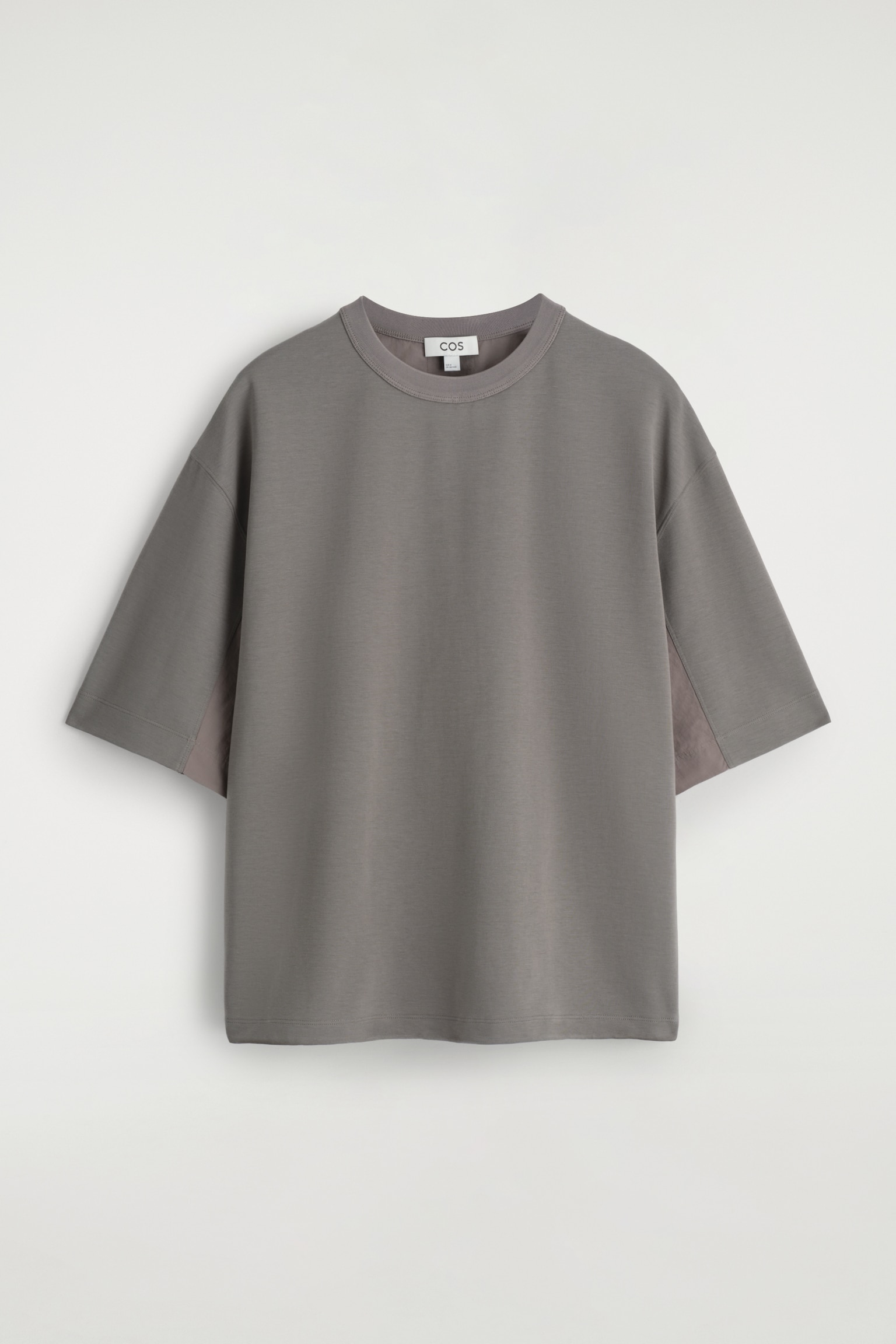 CAMISETA OVERSIZE CON PANEL DE NYLON - TOPO - 2