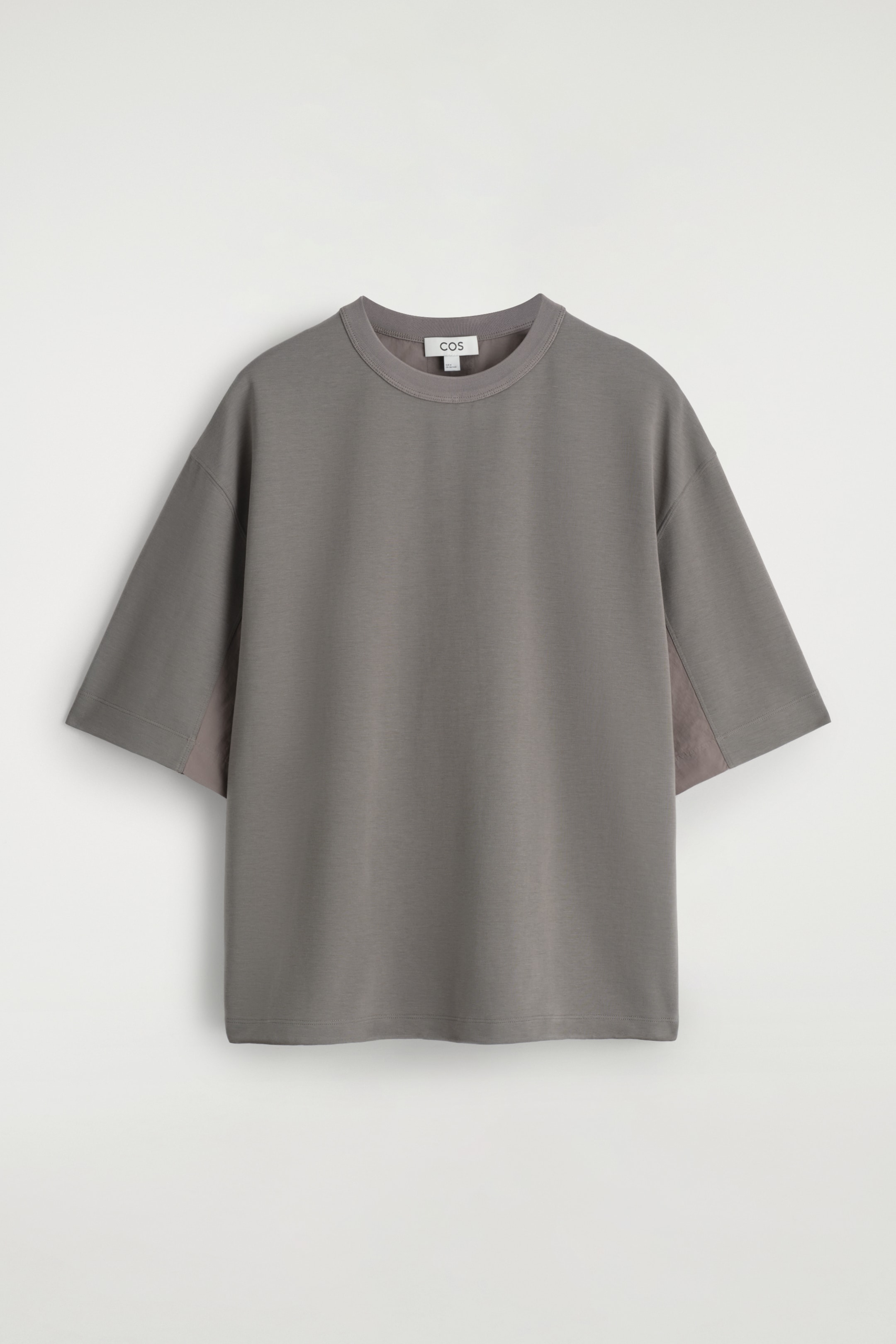 Zobraziť väčší obrázok: Oversized tričko s panelmi z nylónu - HNEDÁ - MUŽI | H&M SK 6
