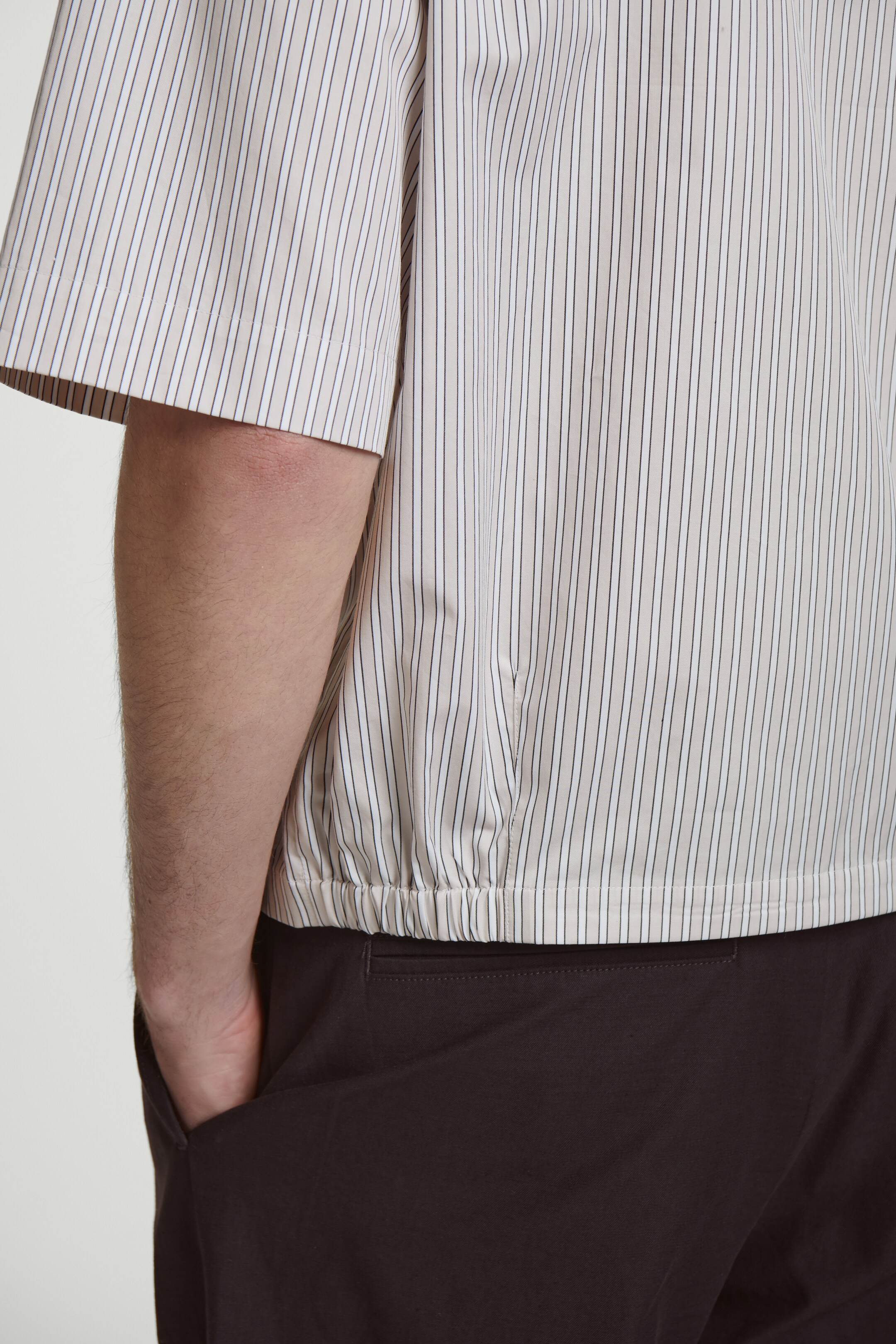 Visualizza immagine più grande: CAMICIA UTILITY TASCHE CON PATTA TAGLIO RILASSATO - TALPA / ROSA / RIGHE - UOMO | H&M IT 5