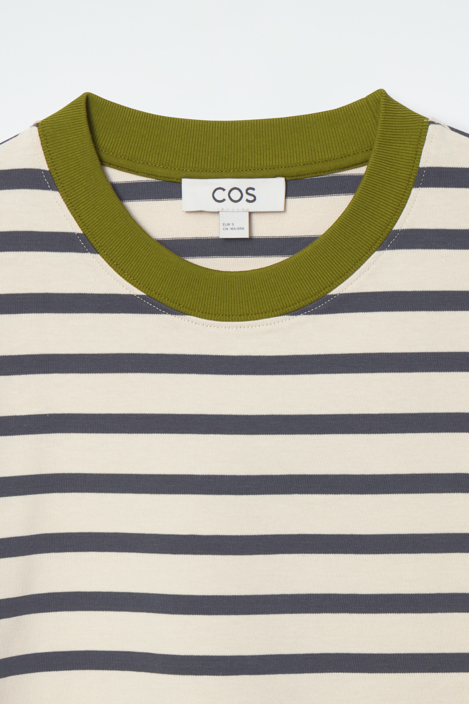 טי-שירט ארוך שרוול עם חיתוך נקי - בז' / פסים/white/BLACK - 2