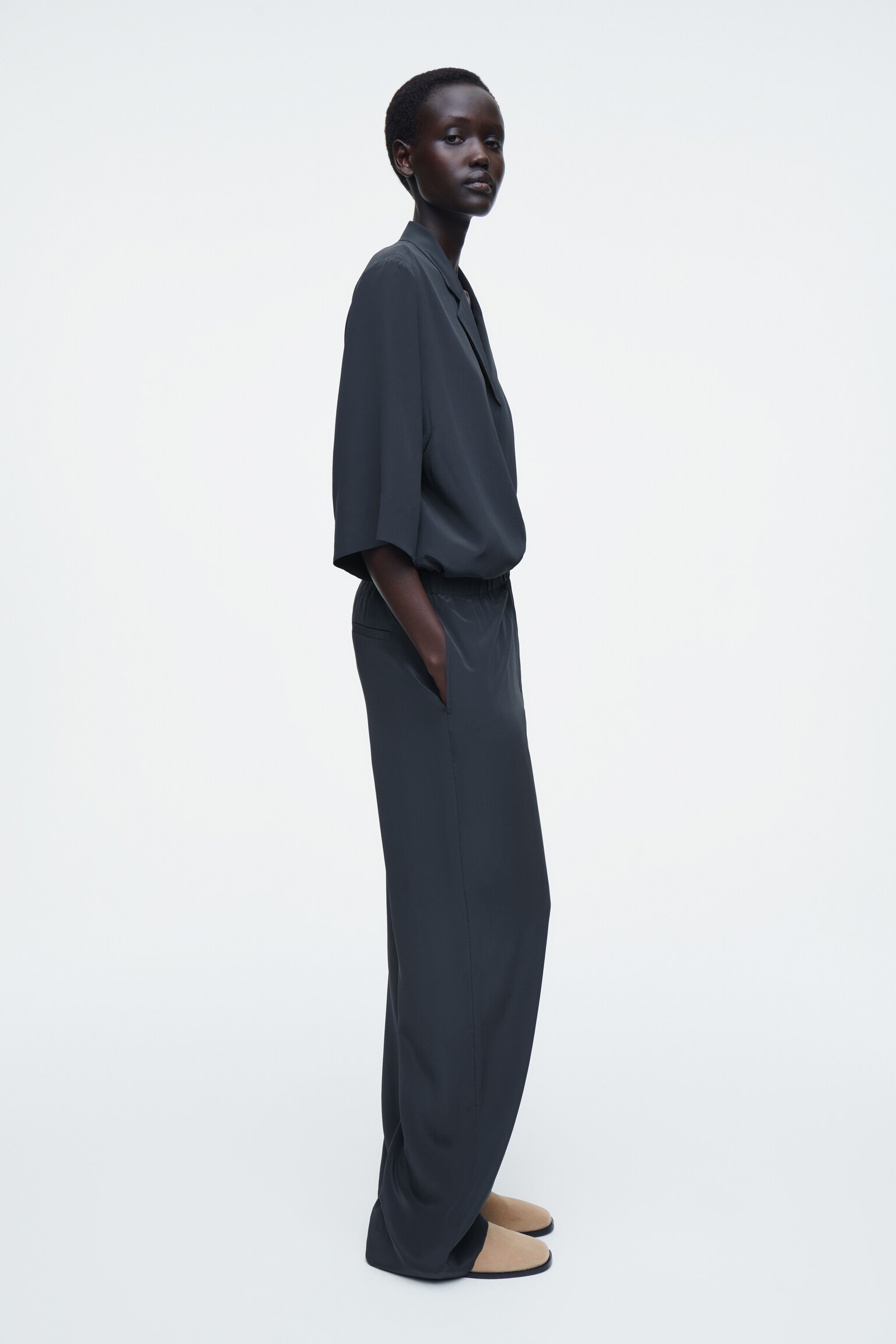 PANTALON DÉCONTRACTÉ EN SOIE - BLEU MARINE/BRUN - 4